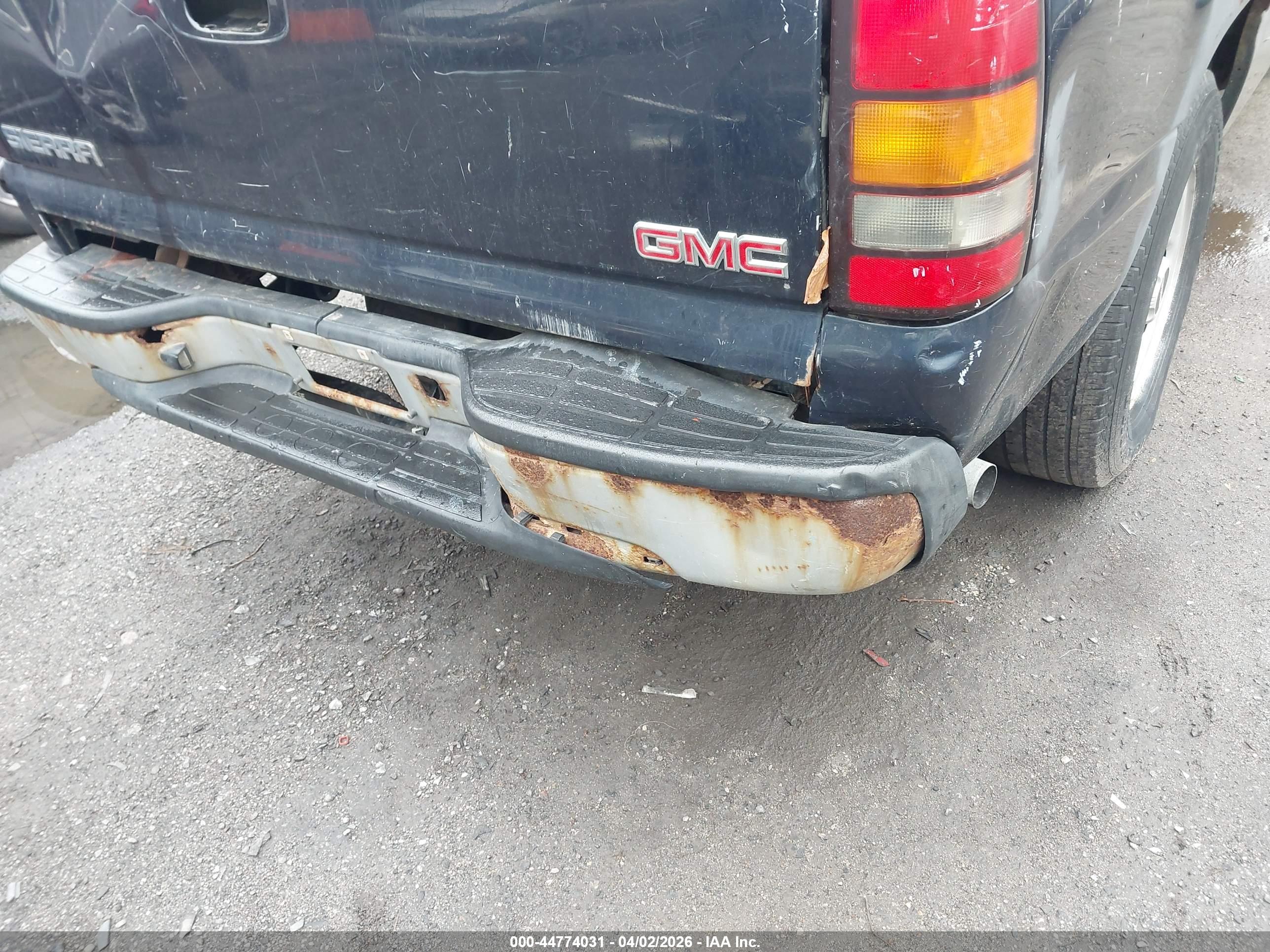 GMC SIERRA image 6
