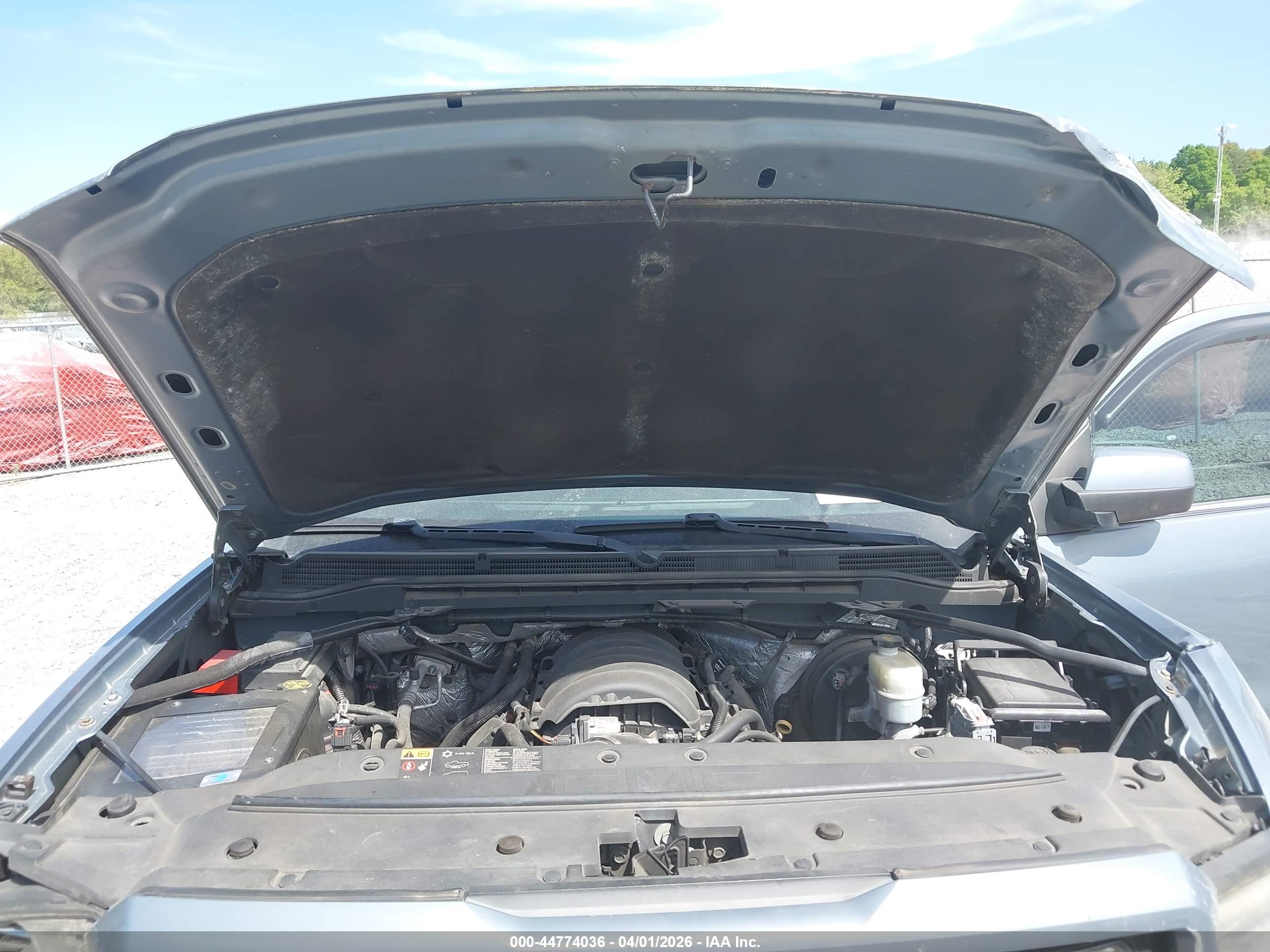 GMC SIERRA image 10