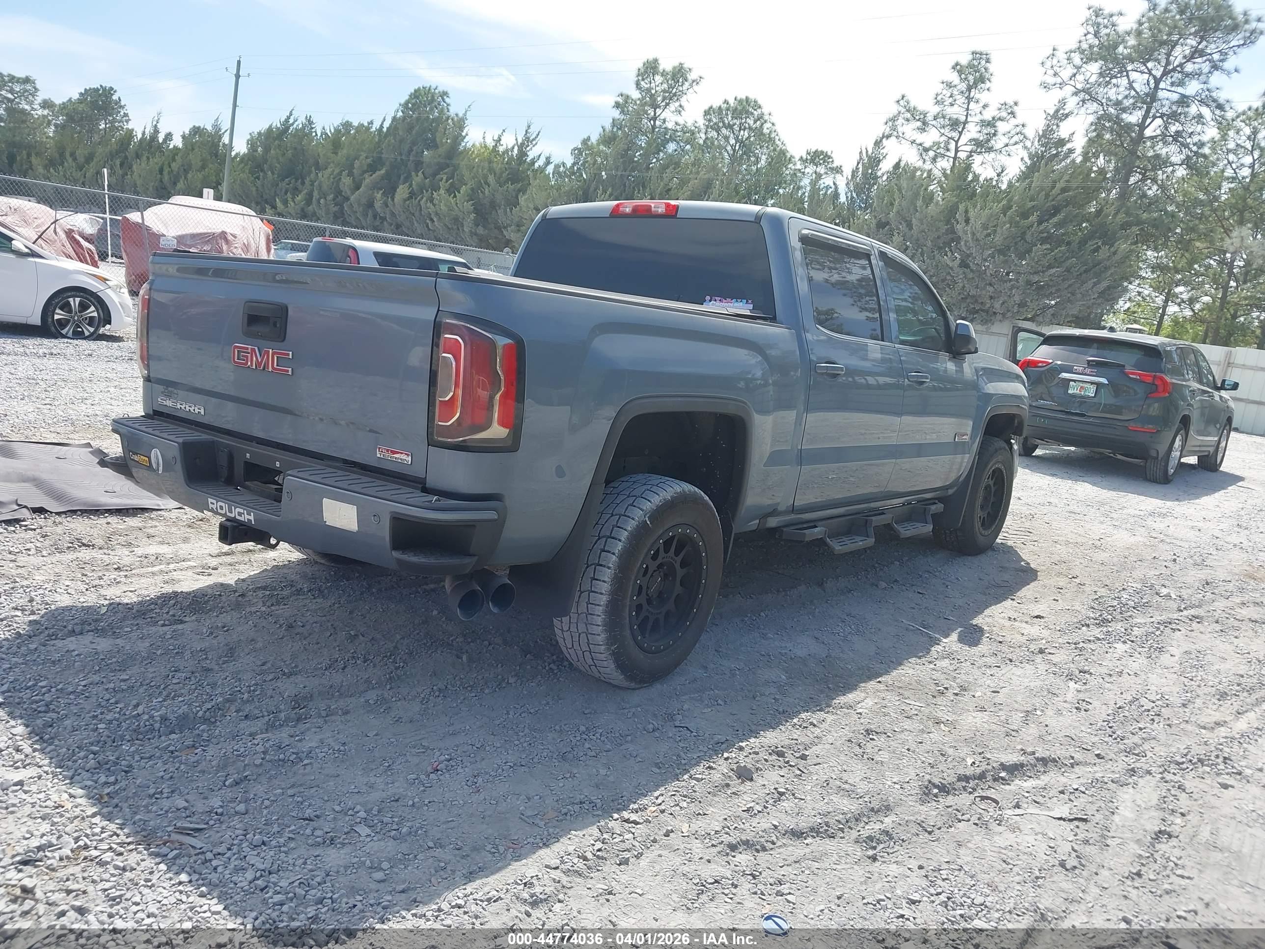 GMC SIERRA image 4