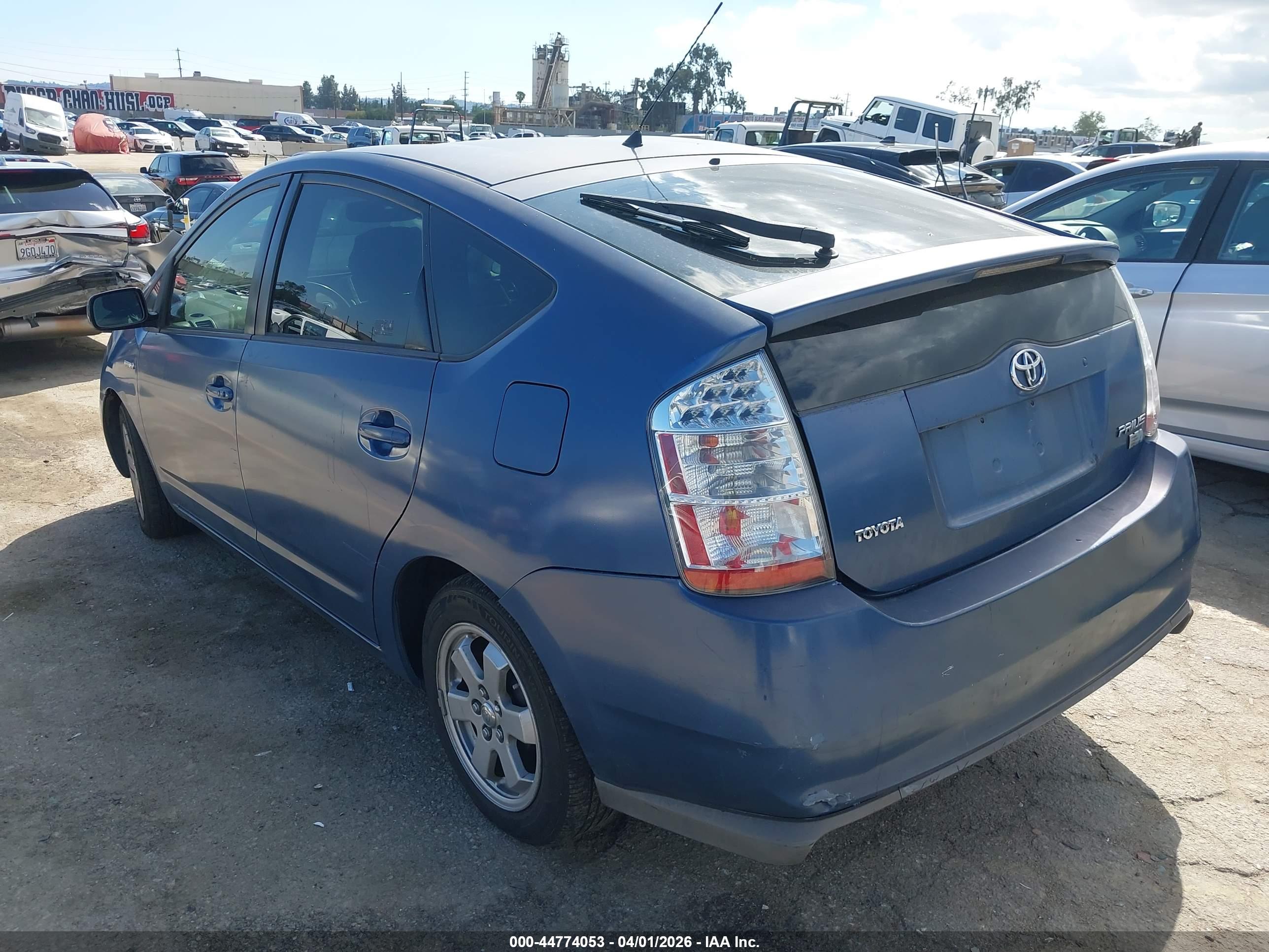 TOYOTA PRIUS image 3