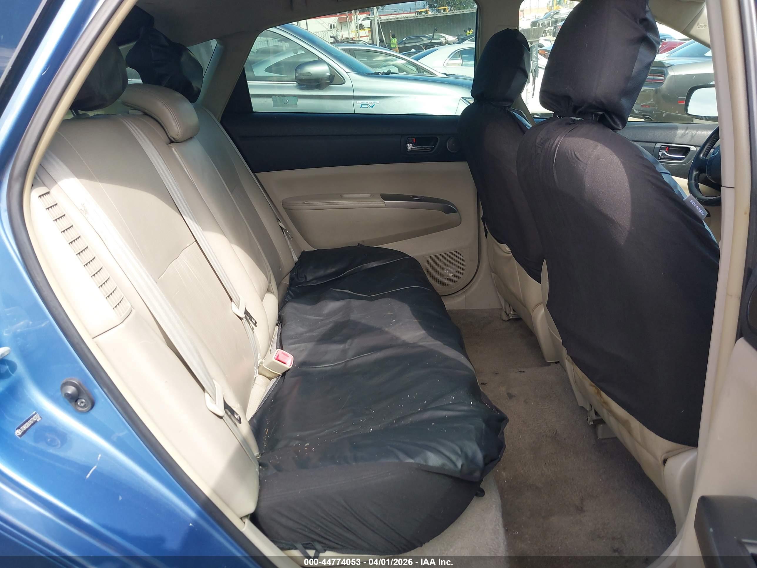 TOYOTA PRIUS image 8