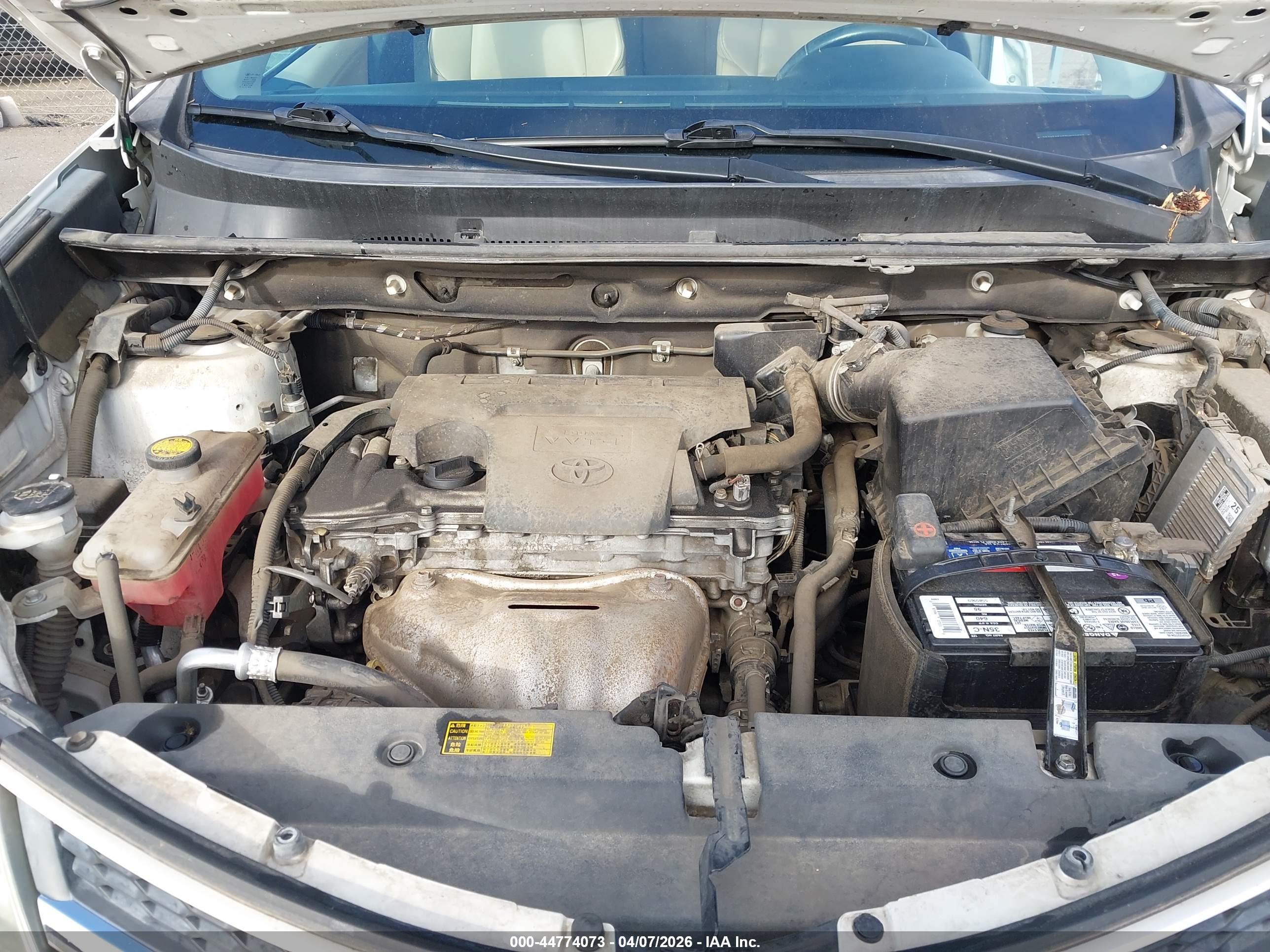 TOYOTA RAV4 image 10