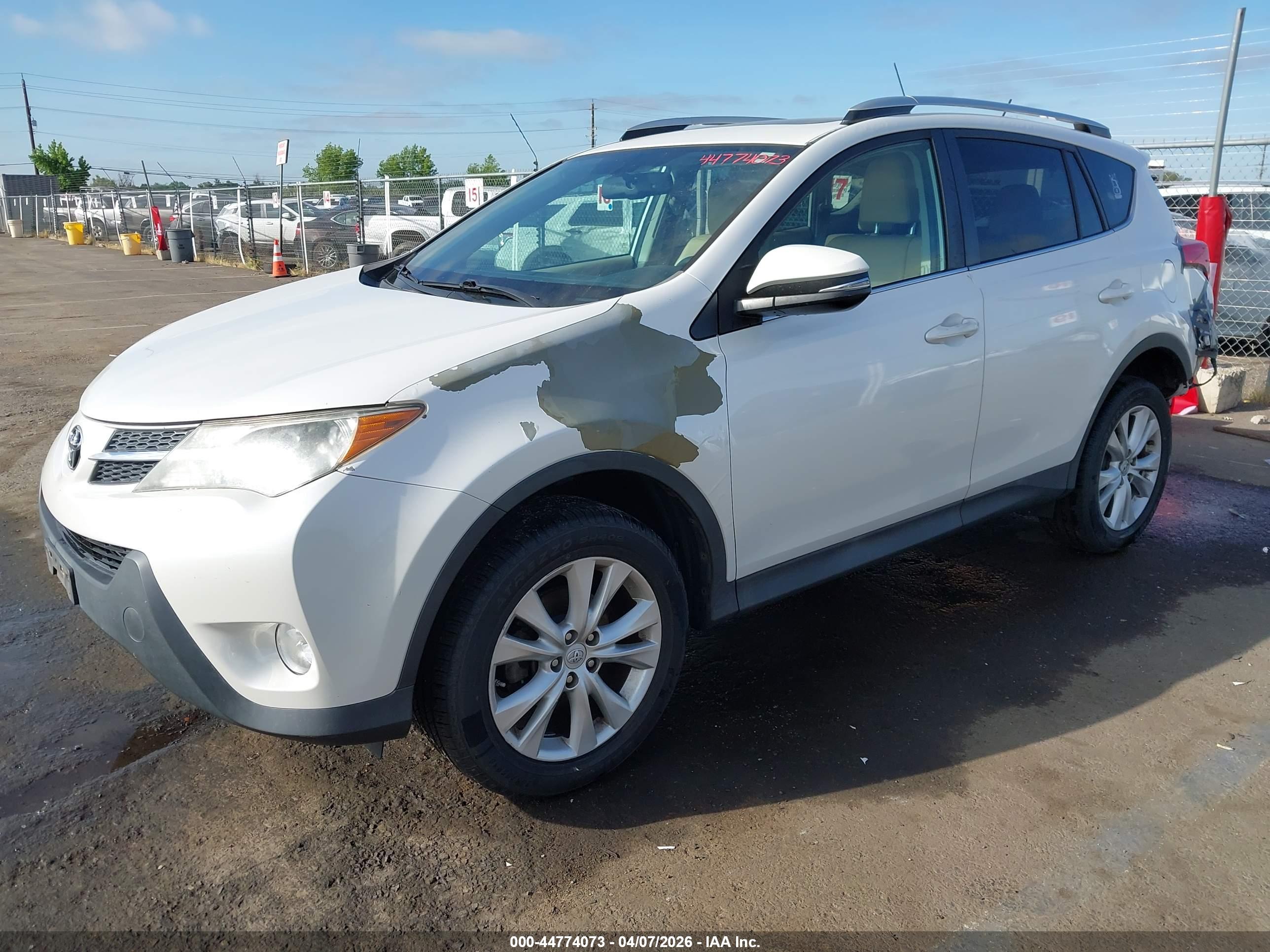 TOYOTA RAV4 image 2