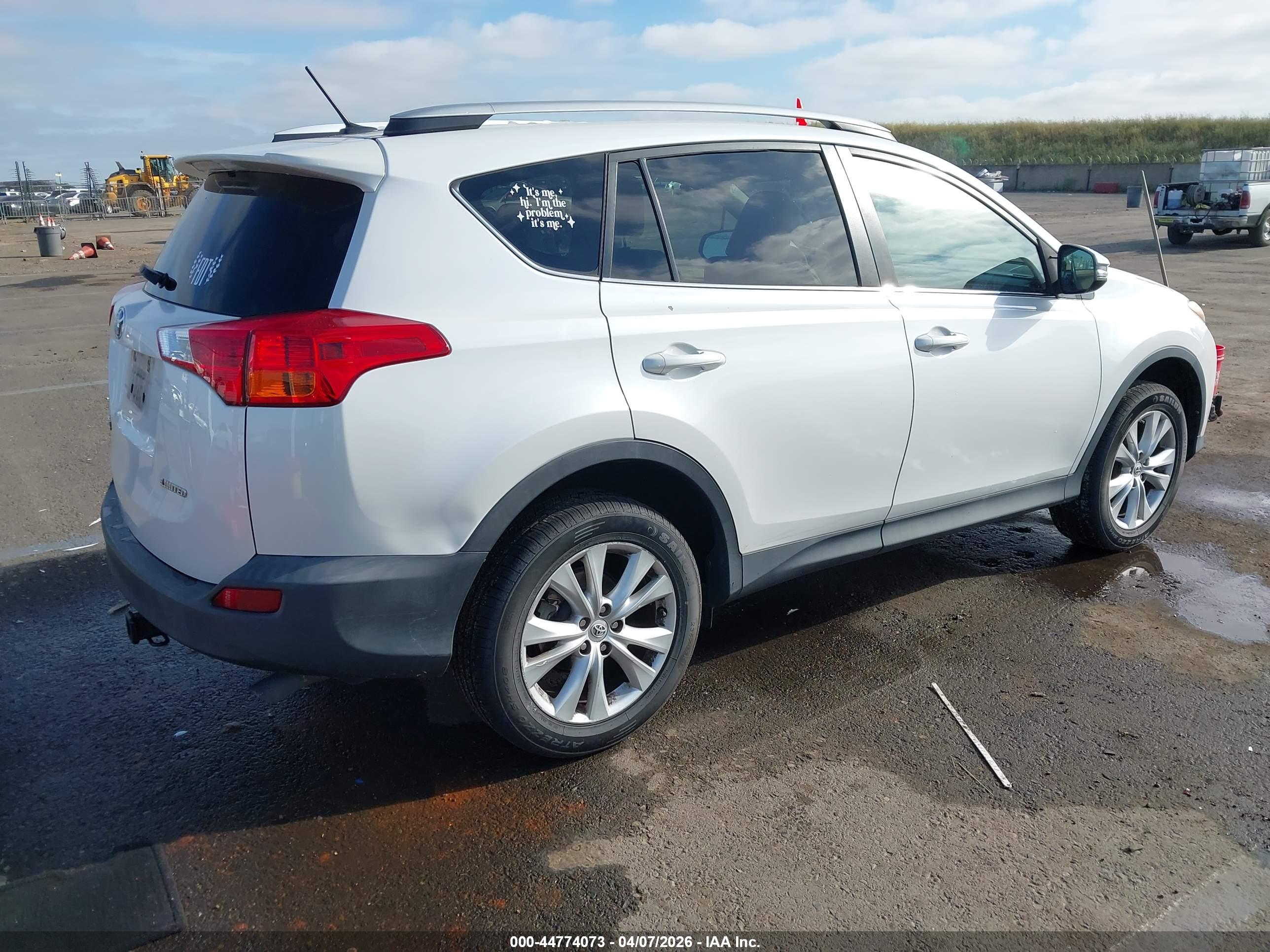 TOYOTA RAV4 image 4