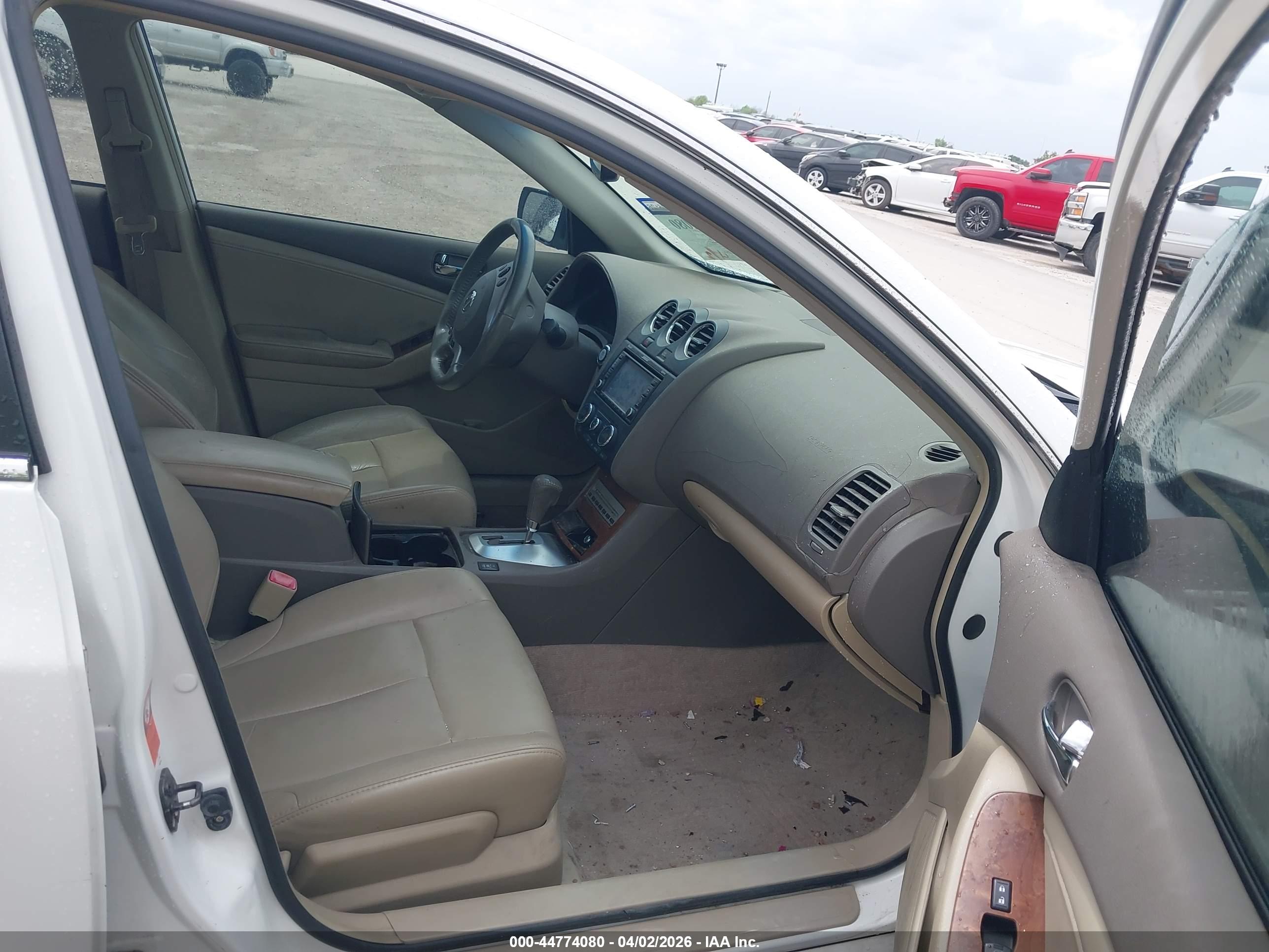 NISSAN ALTIMA image 5
