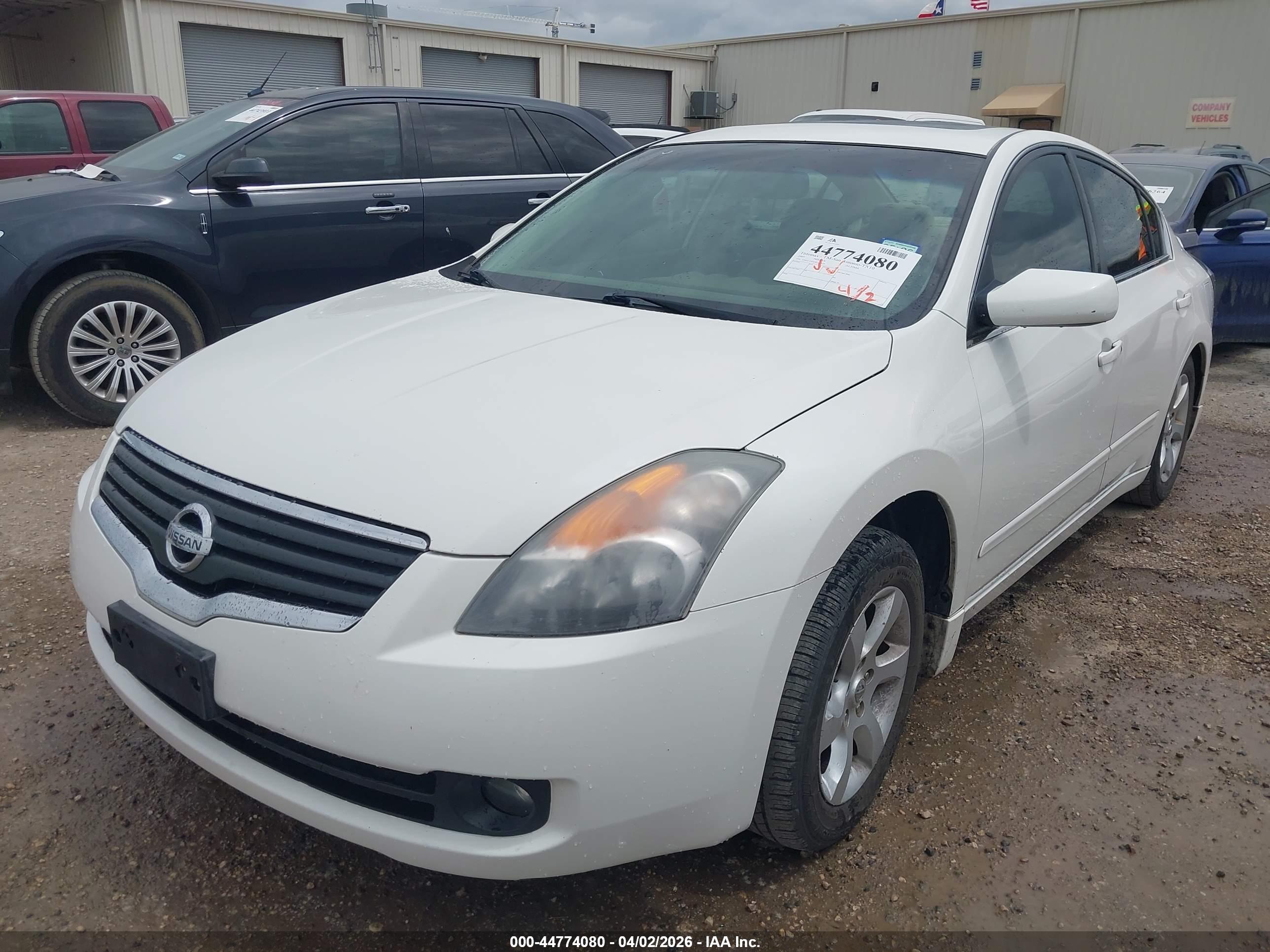 NISSAN ALTIMA image 6
