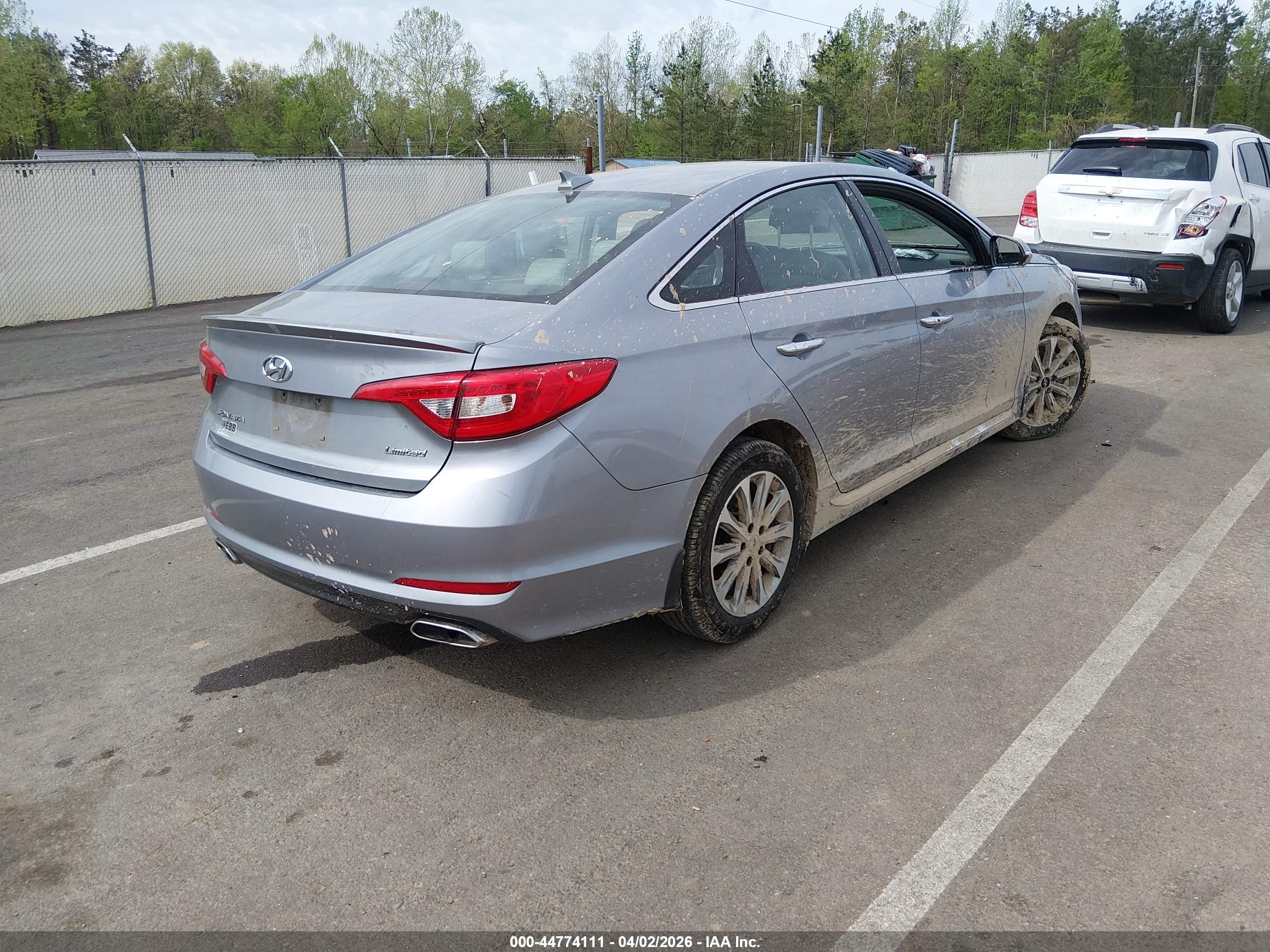 HYUNDAI SONATA image 4