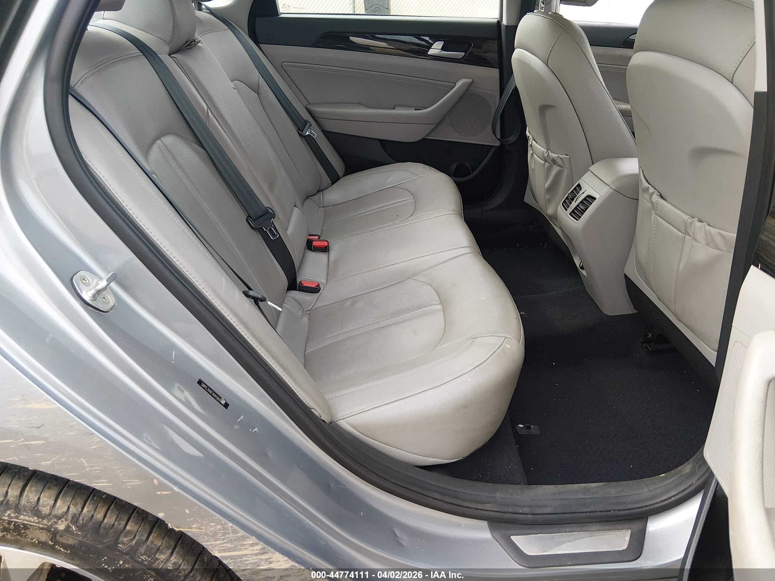 HYUNDAI SONATA image 8