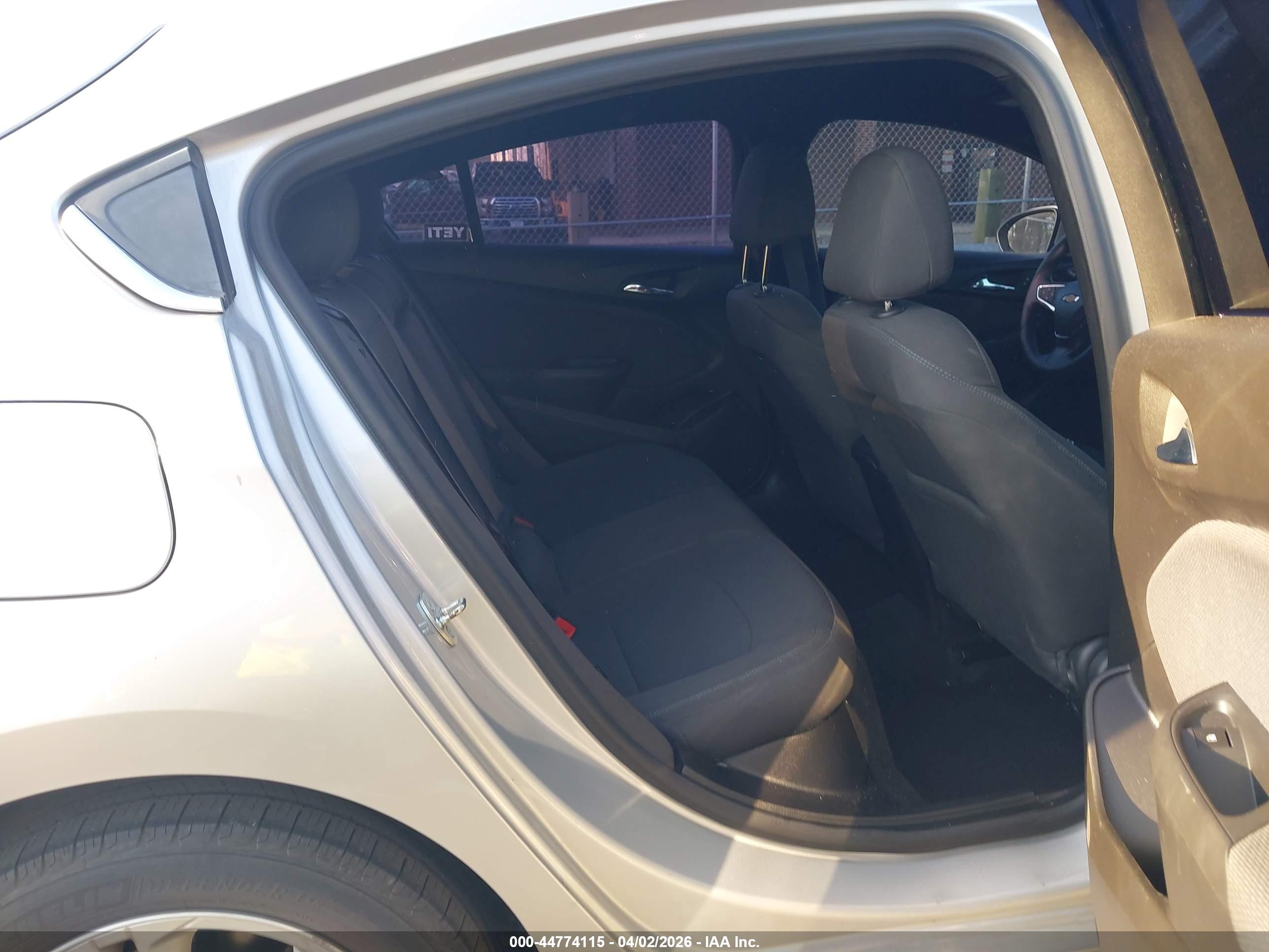 CHEVROLET CRUZE image 8
