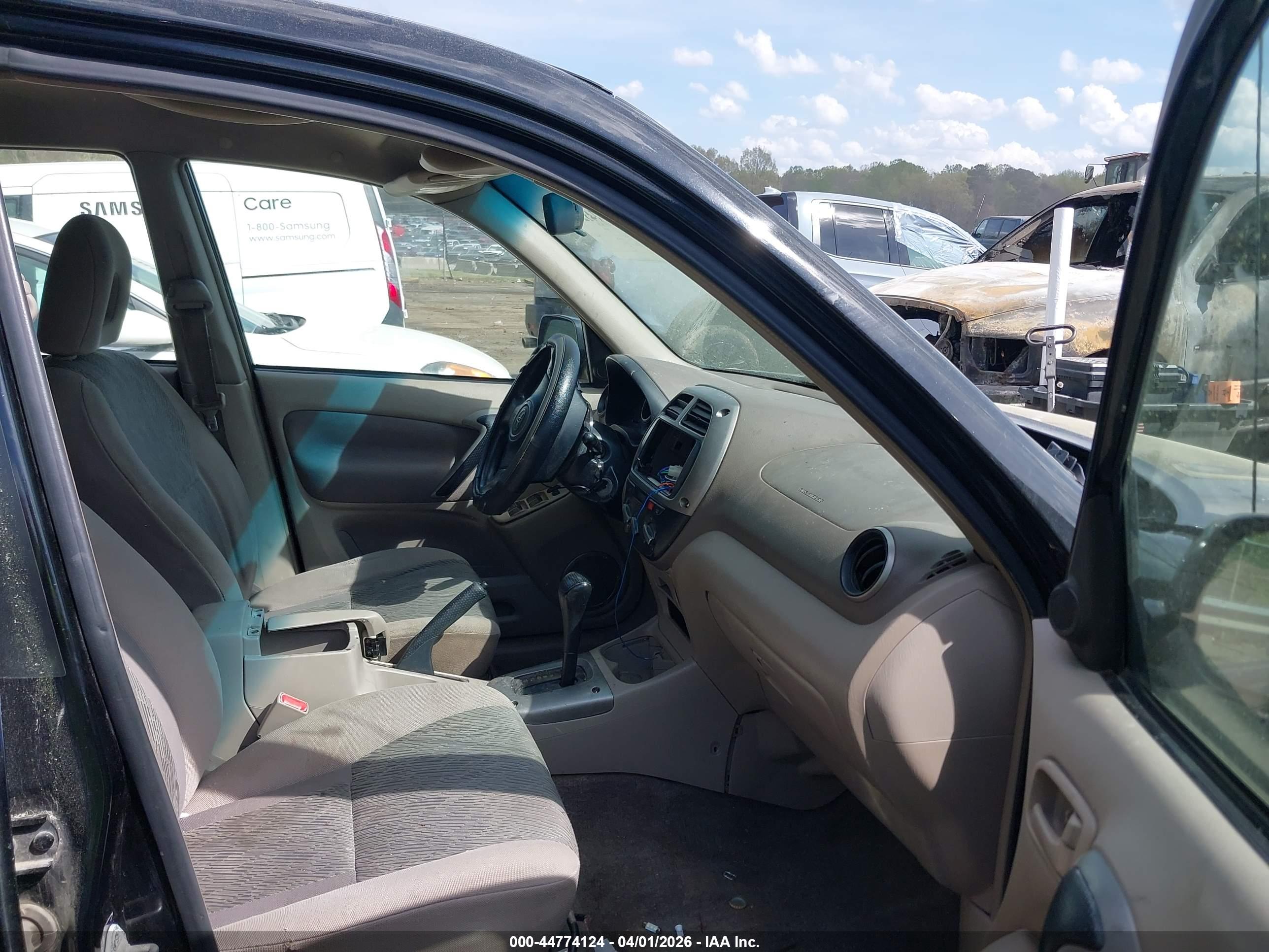 TOYOTA RAV4 image 5