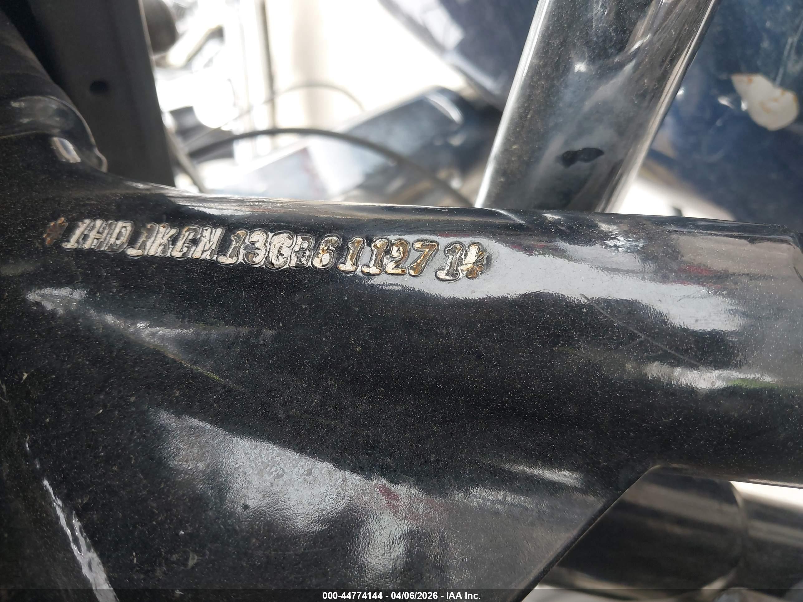 HARLEY-DAVIDSON FLTRU image 10