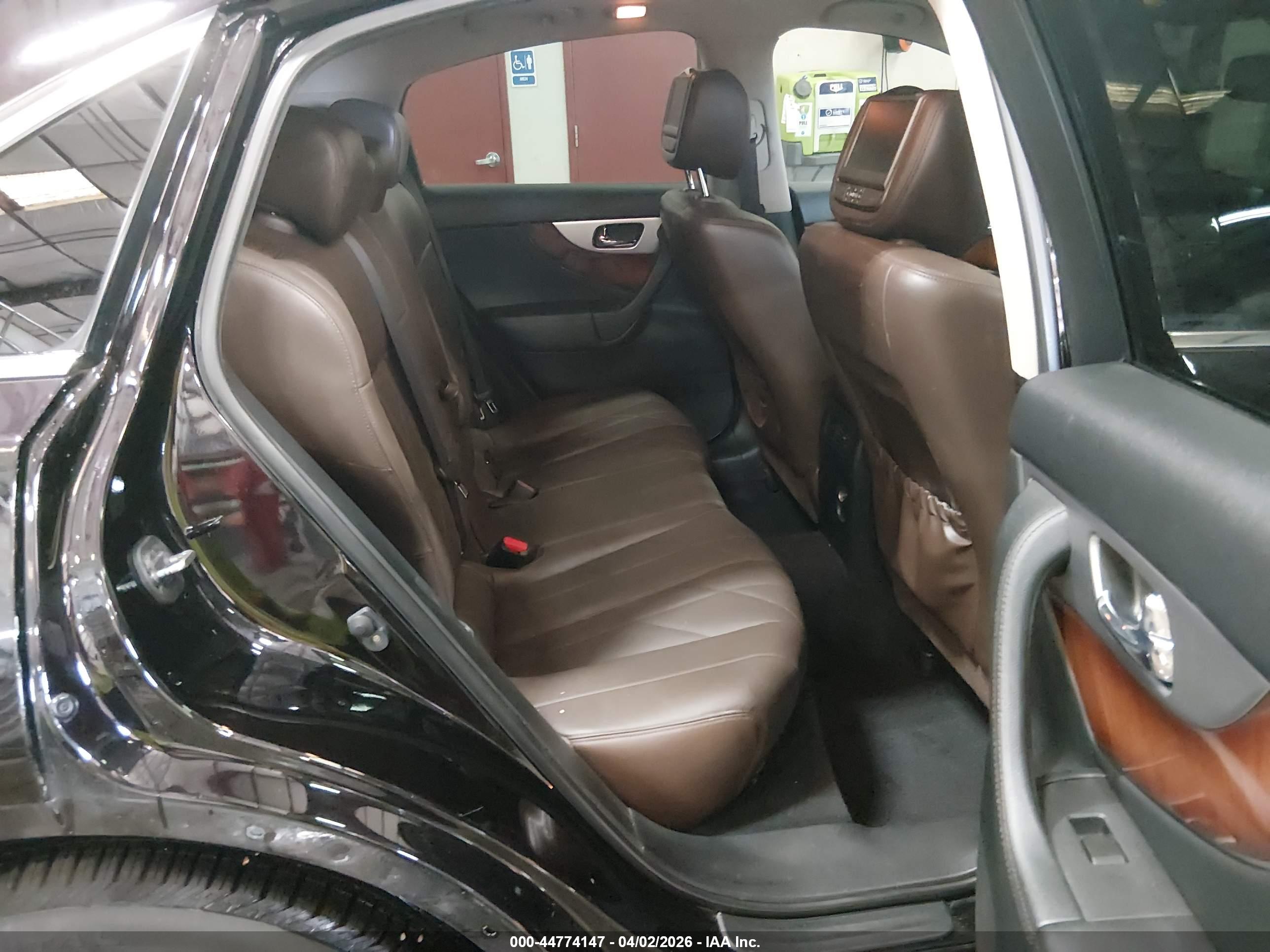 INFINITI FX50 image 8