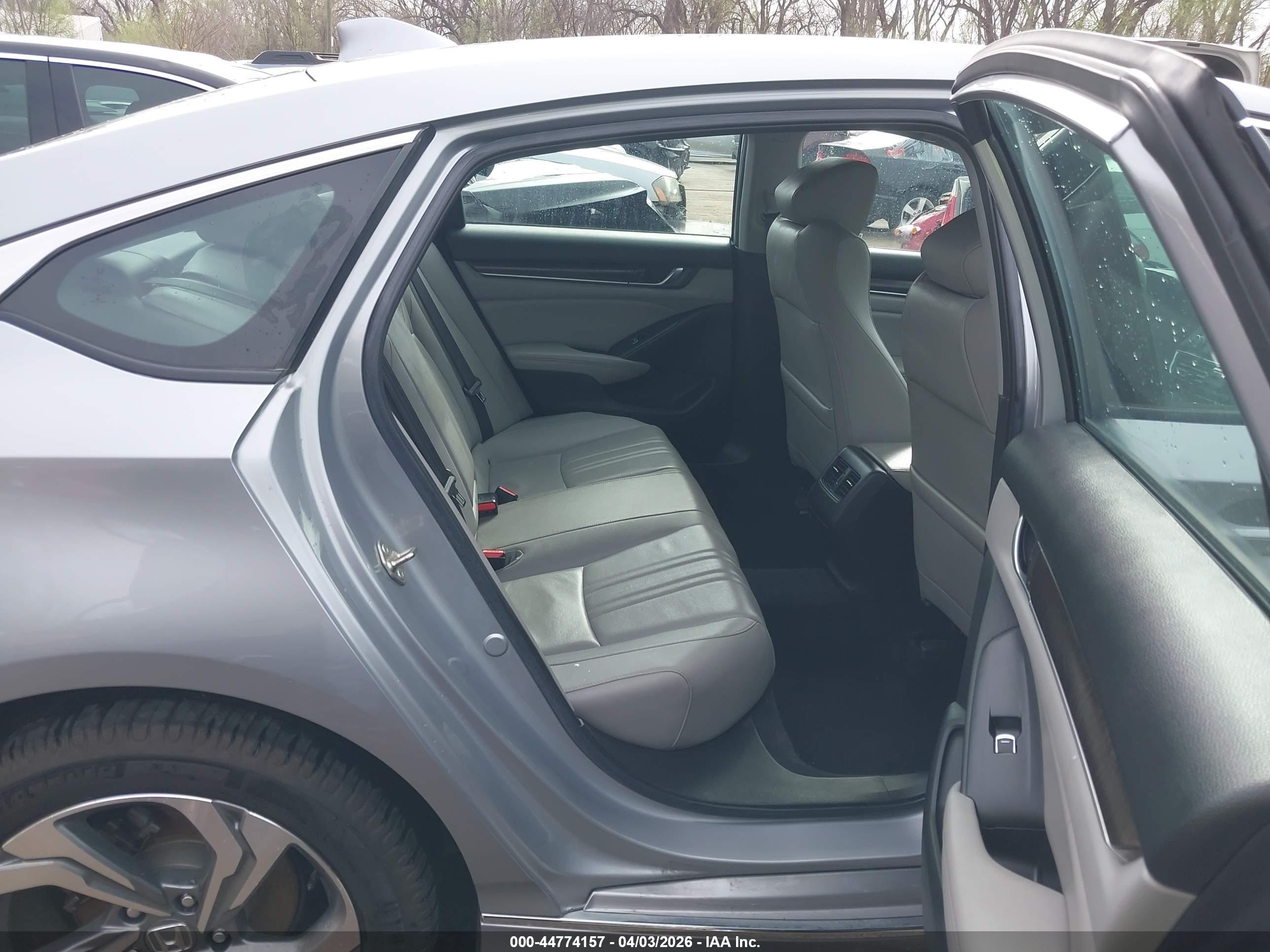 HONDA ACCORD image 8