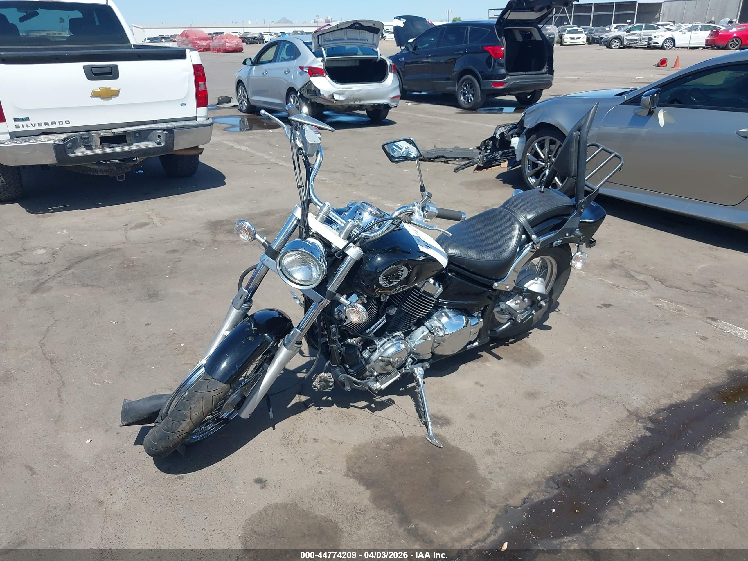 YAMAHA XVS650 image 2