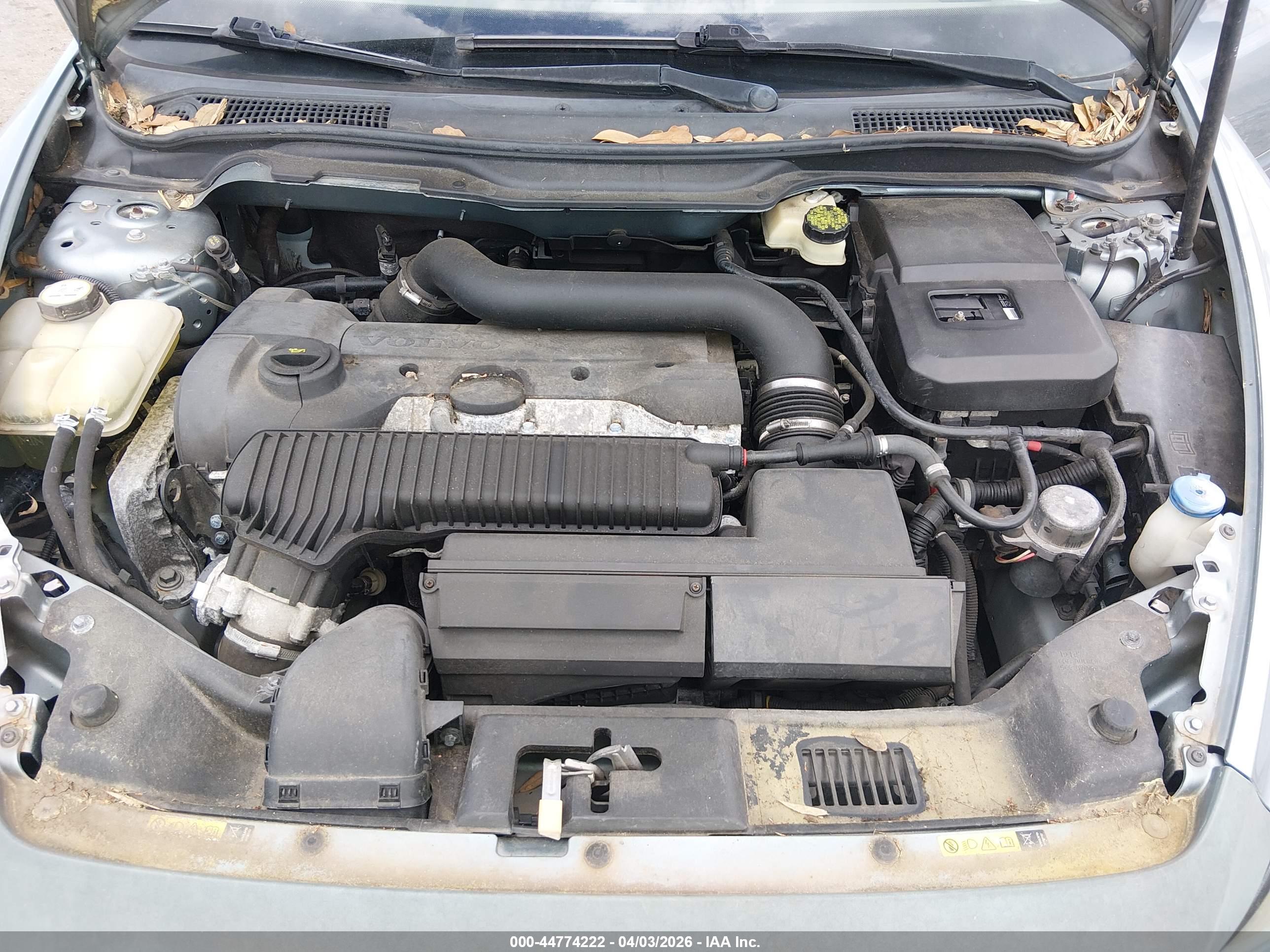 VOLVO C70 image 10