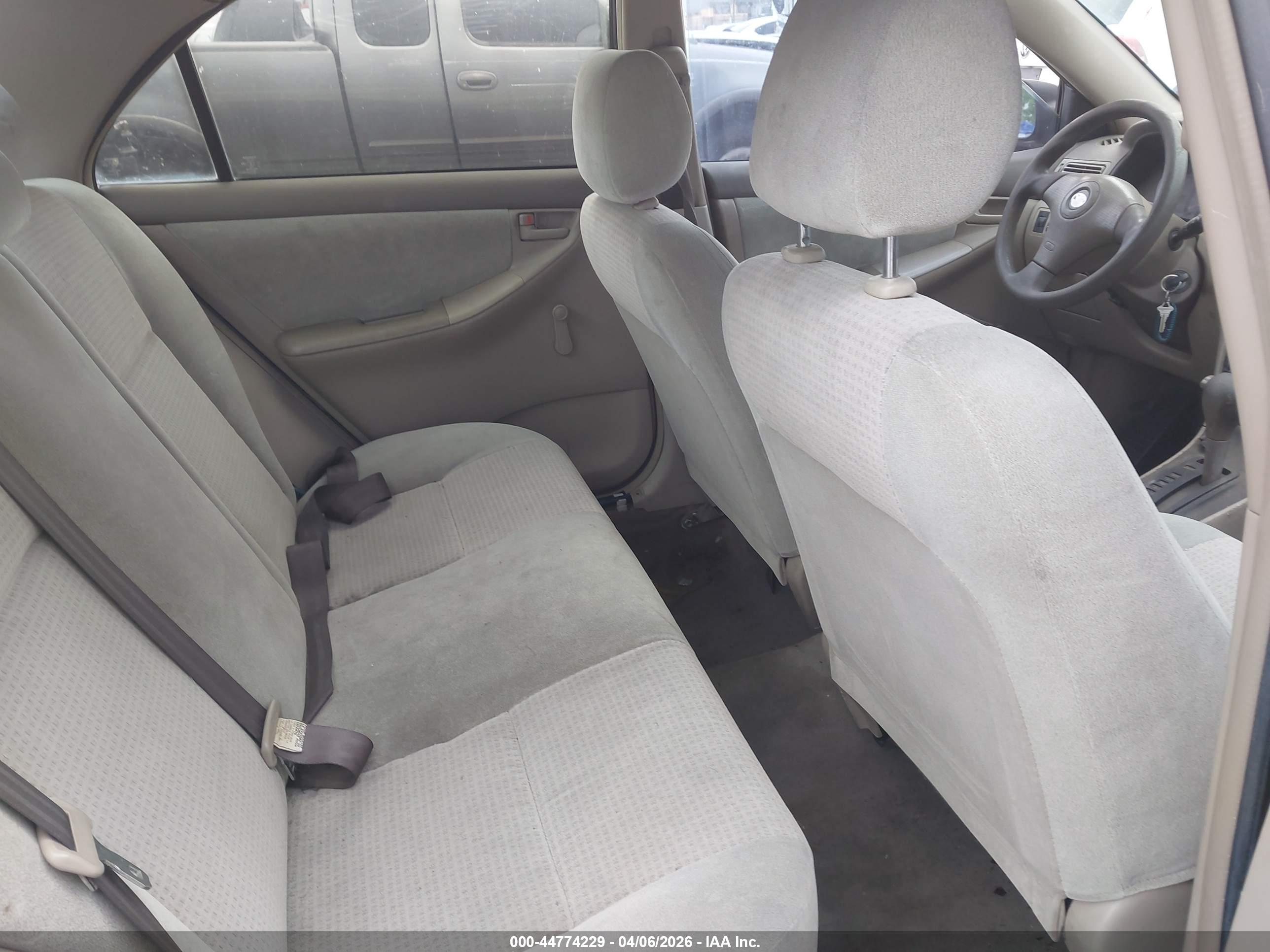 TOYOTA COROLLA image 8