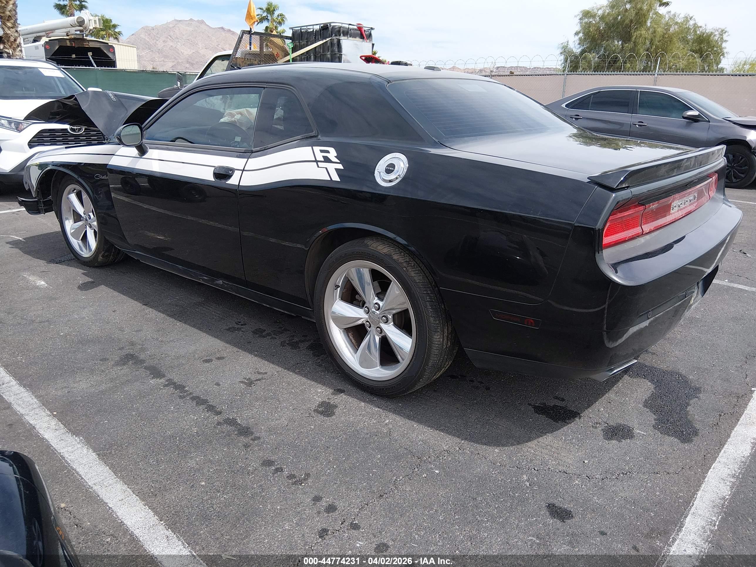DODGE CHALLENGER image 3