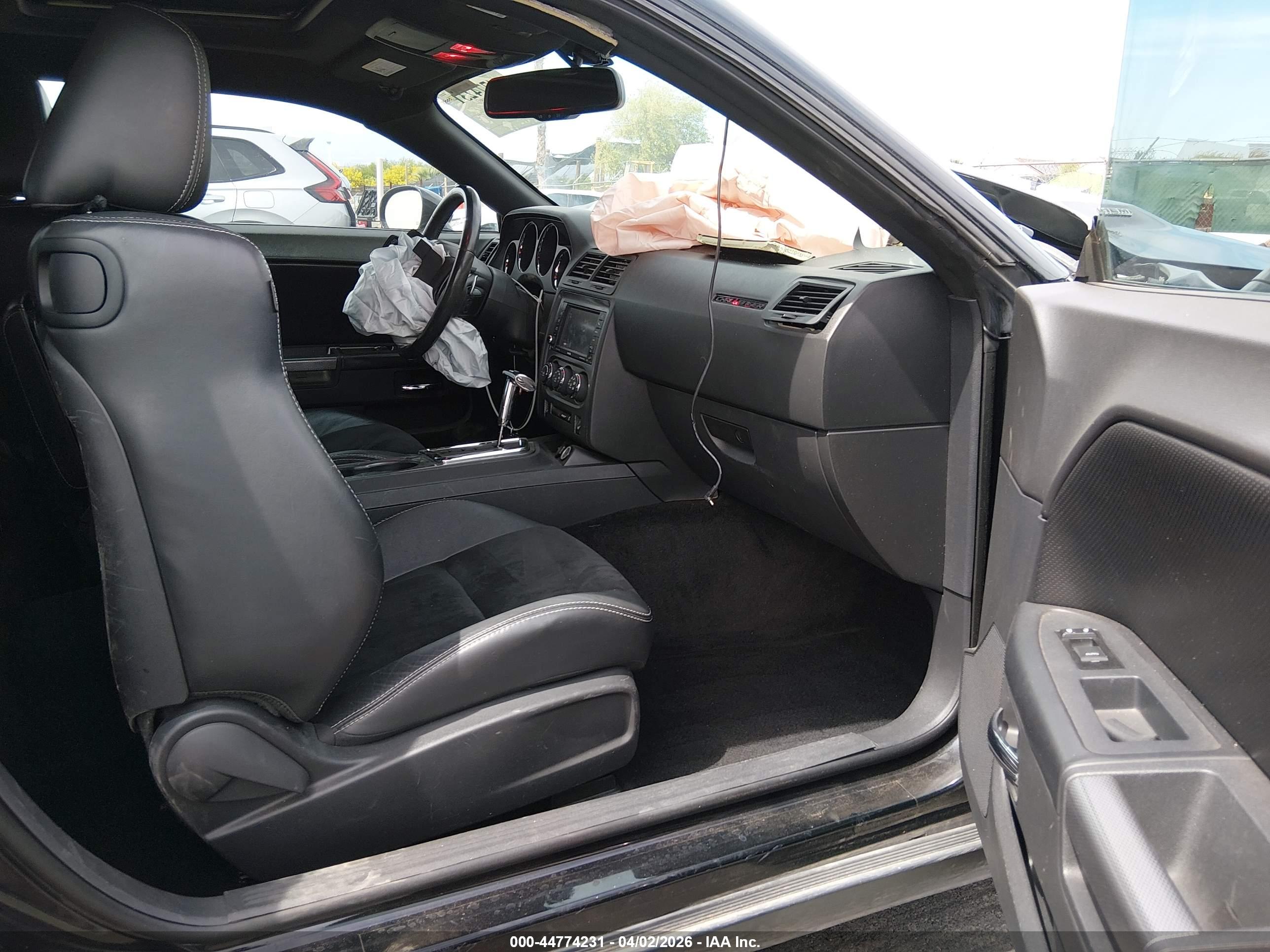 DODGE CHALLENGER image 5