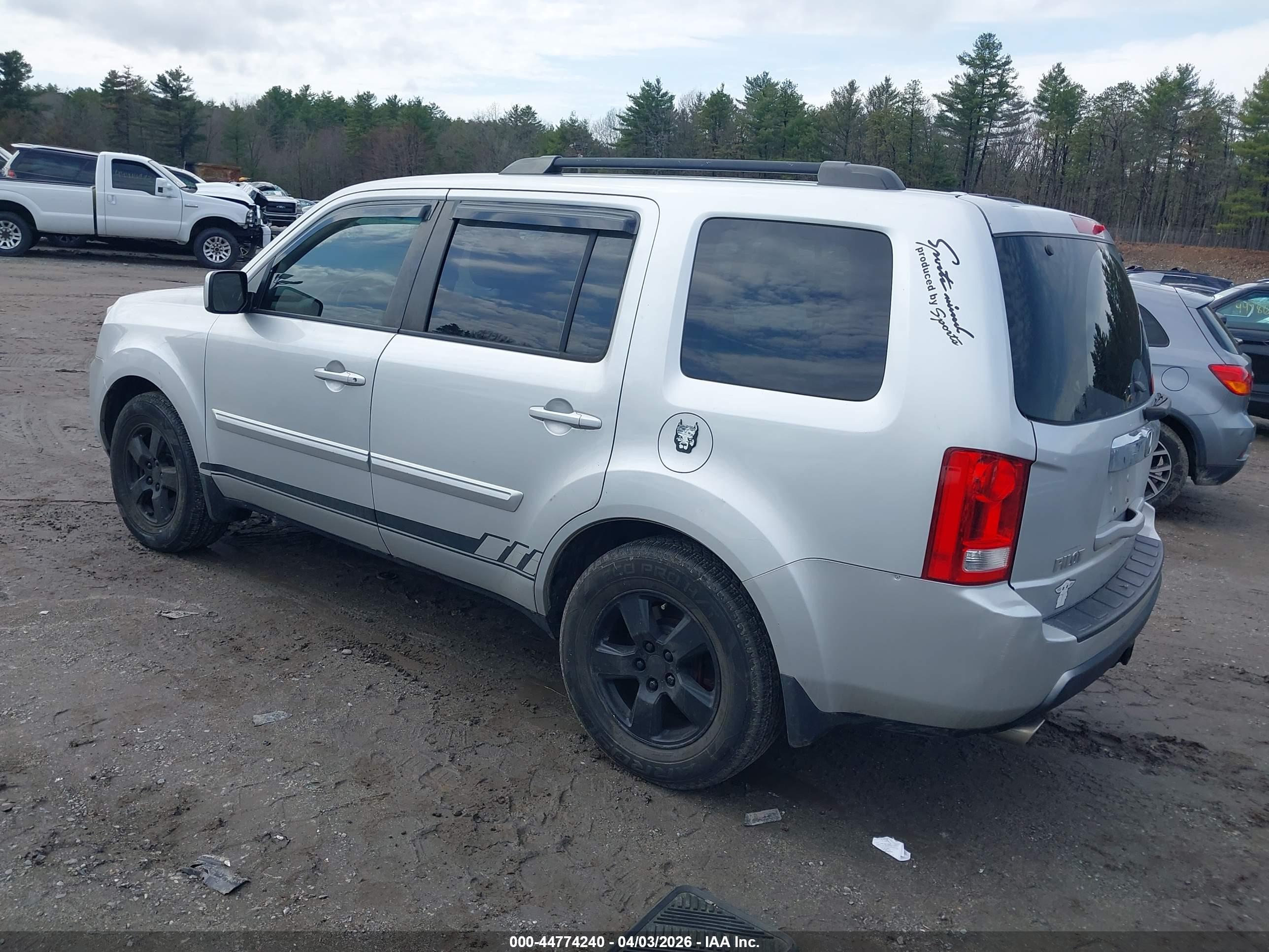 HONDA PILOT image 3