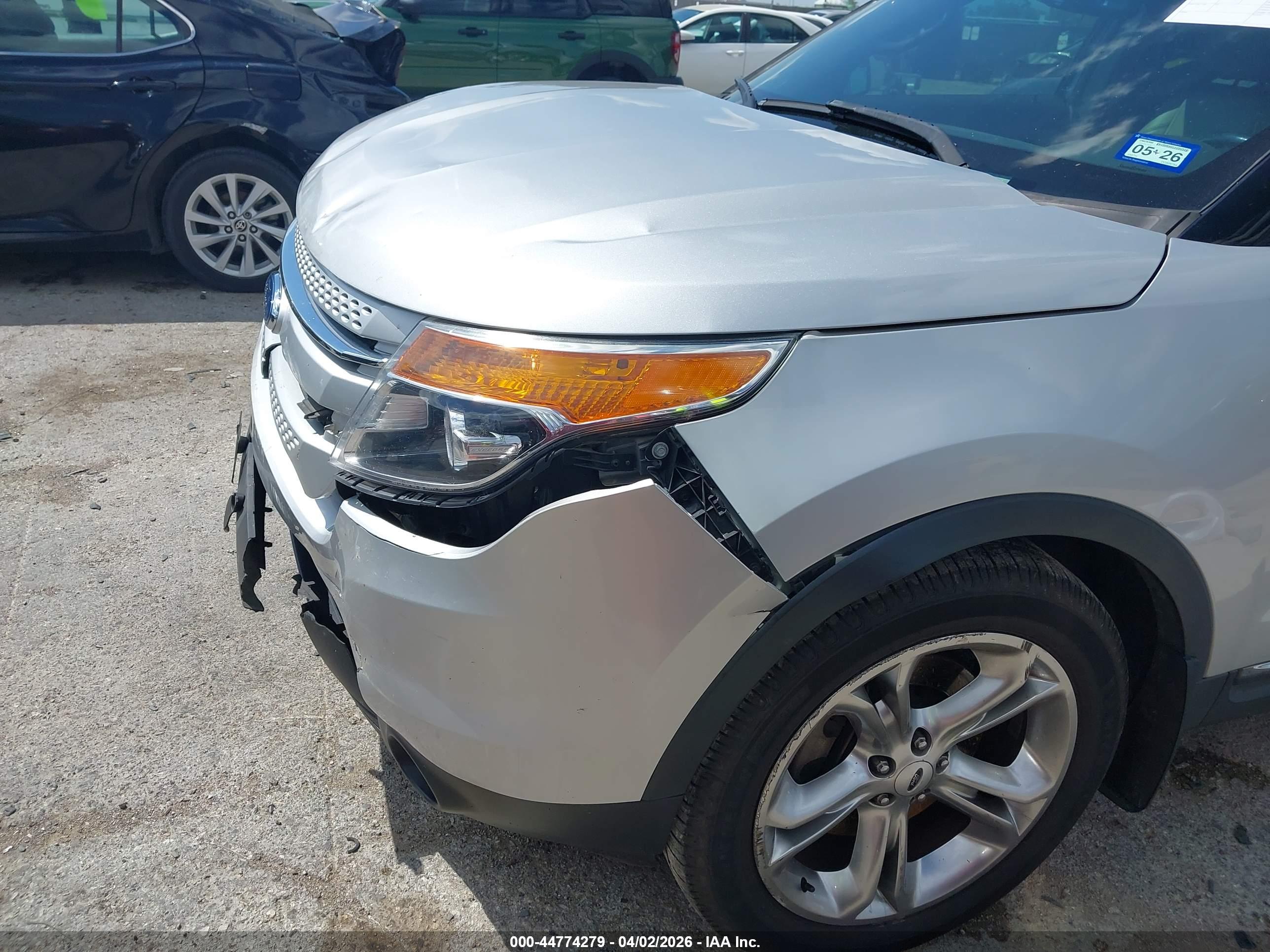FORD EXPLORER image 6