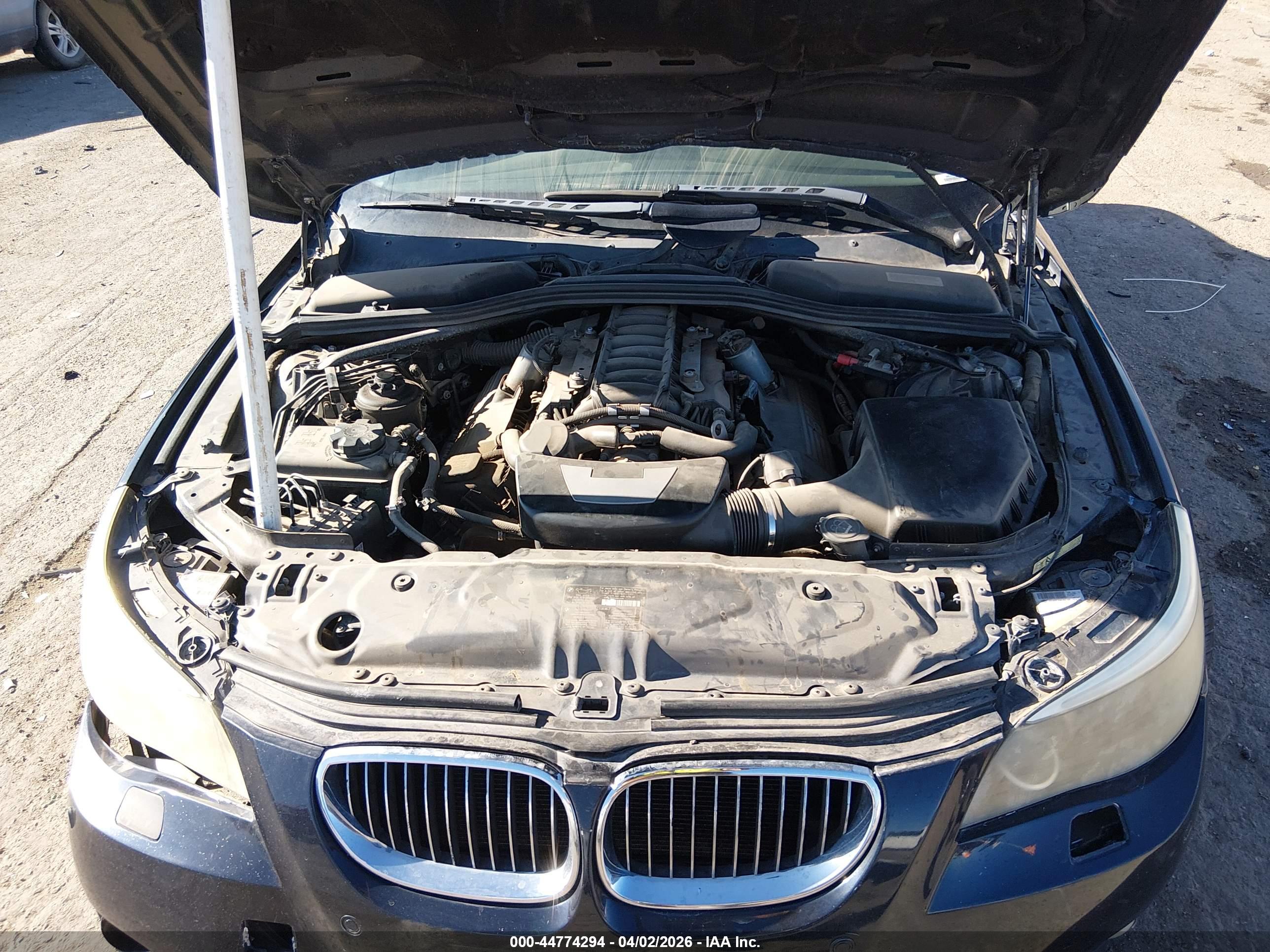 BMW 550I image 10