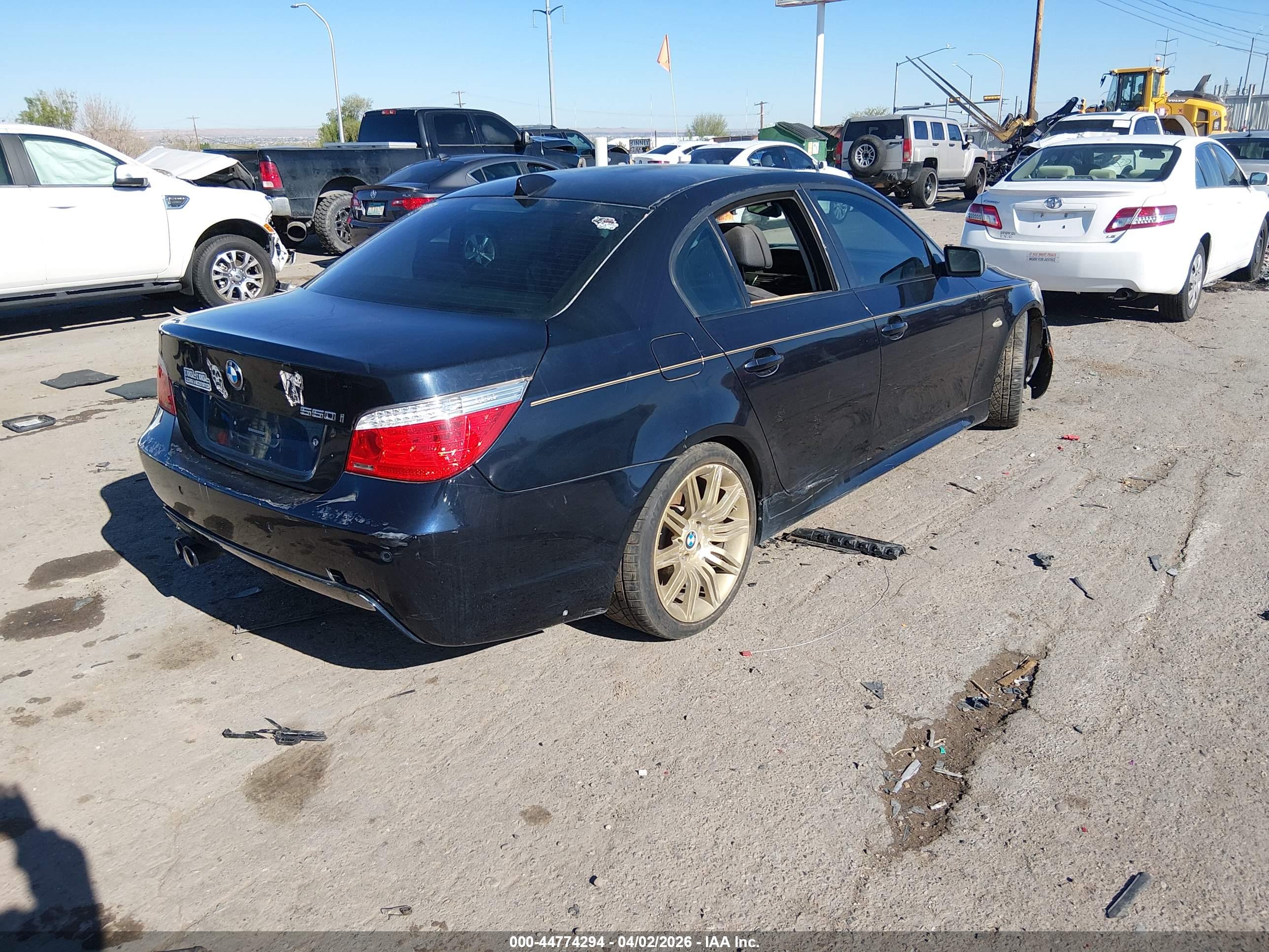 BMW 550I image 4