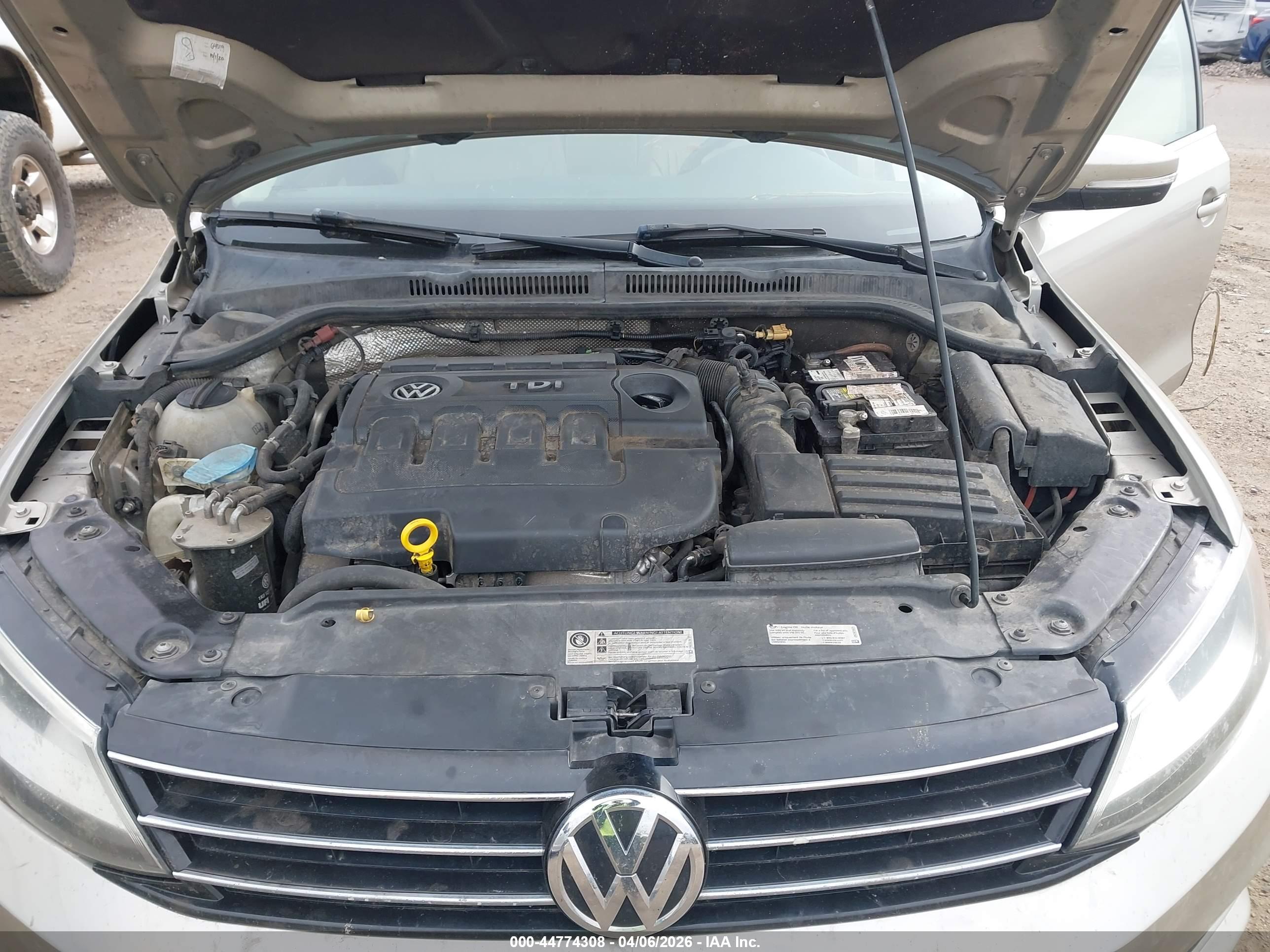 VOLKSWAGEN JETTA image 10