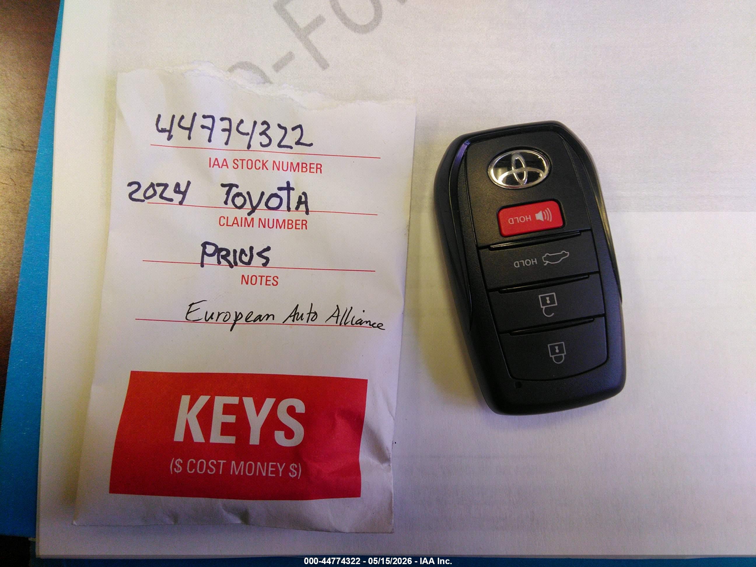 TOYOTA PRIUS image 11
