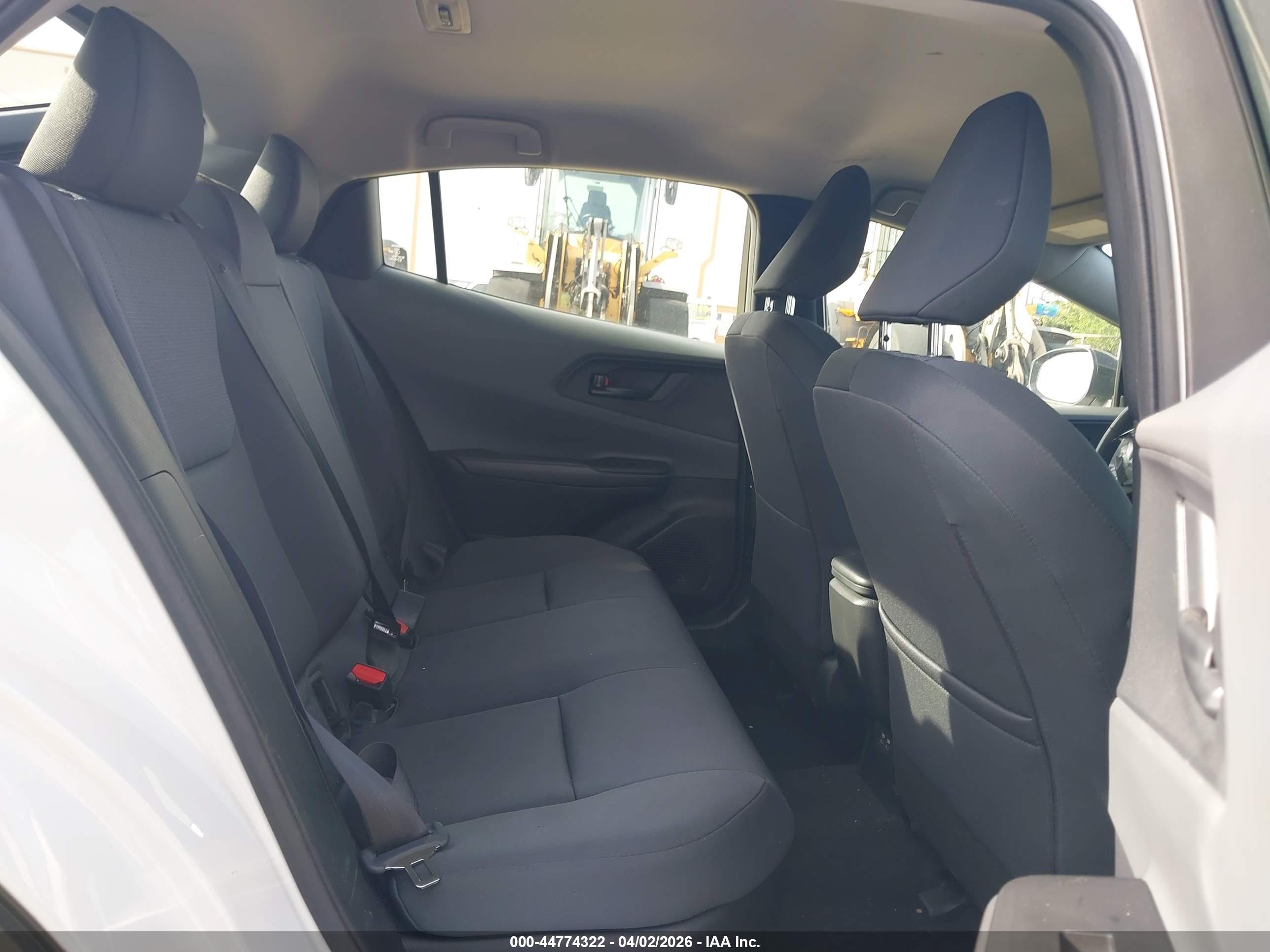 TOYOTA PRIUS image 8