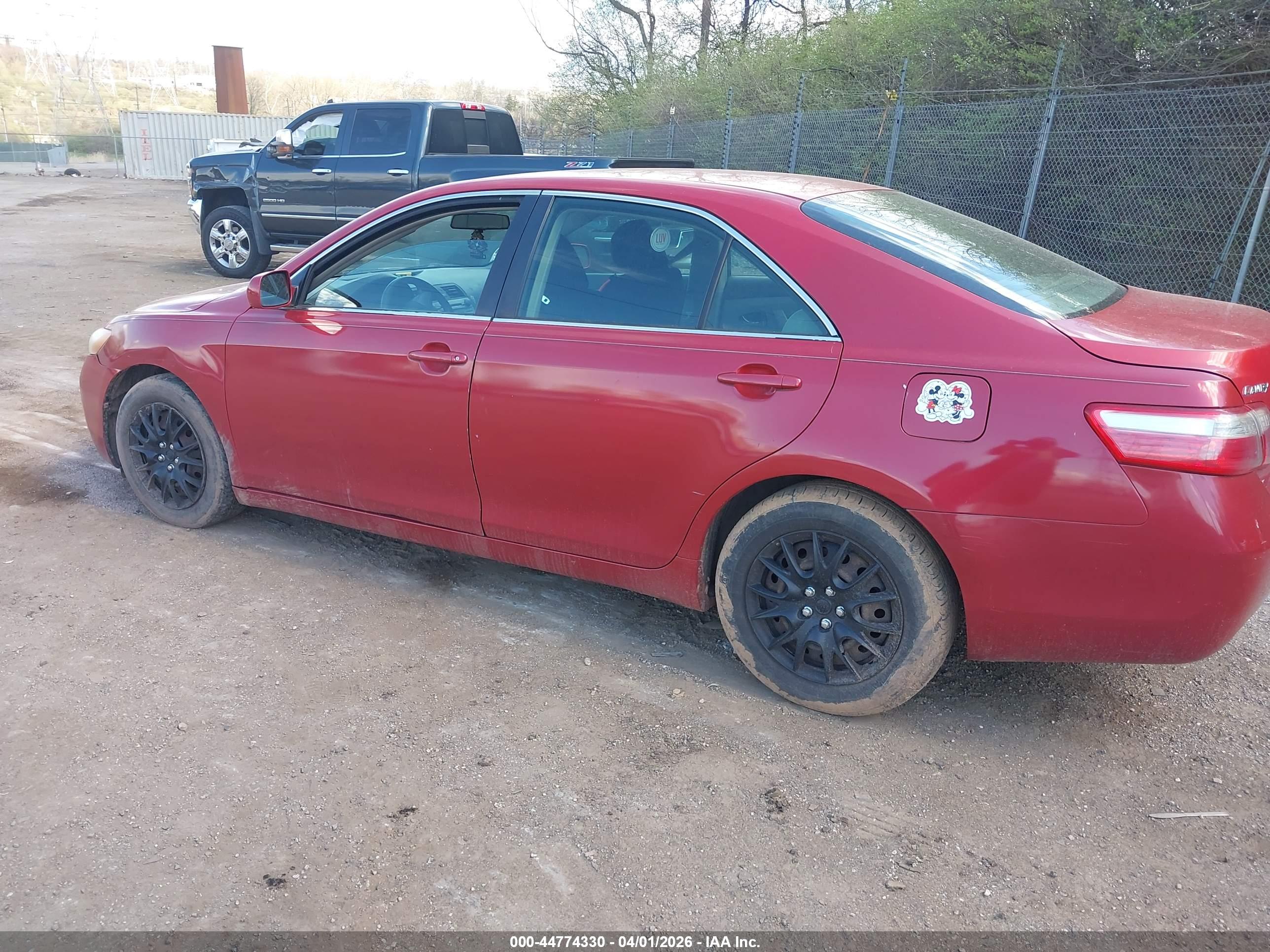 TOYOTA CAMRY image 3