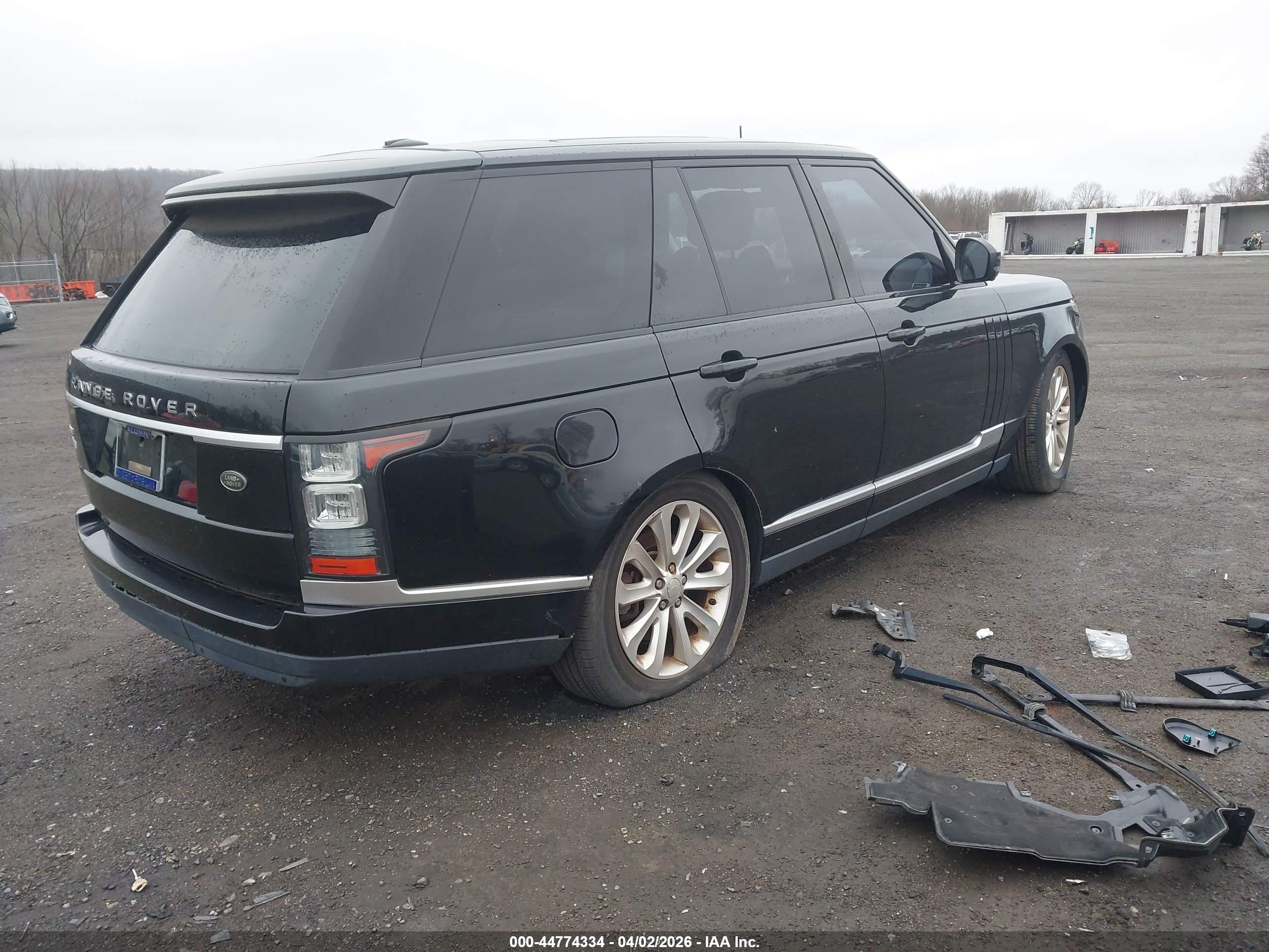 LAND ROVER image 4