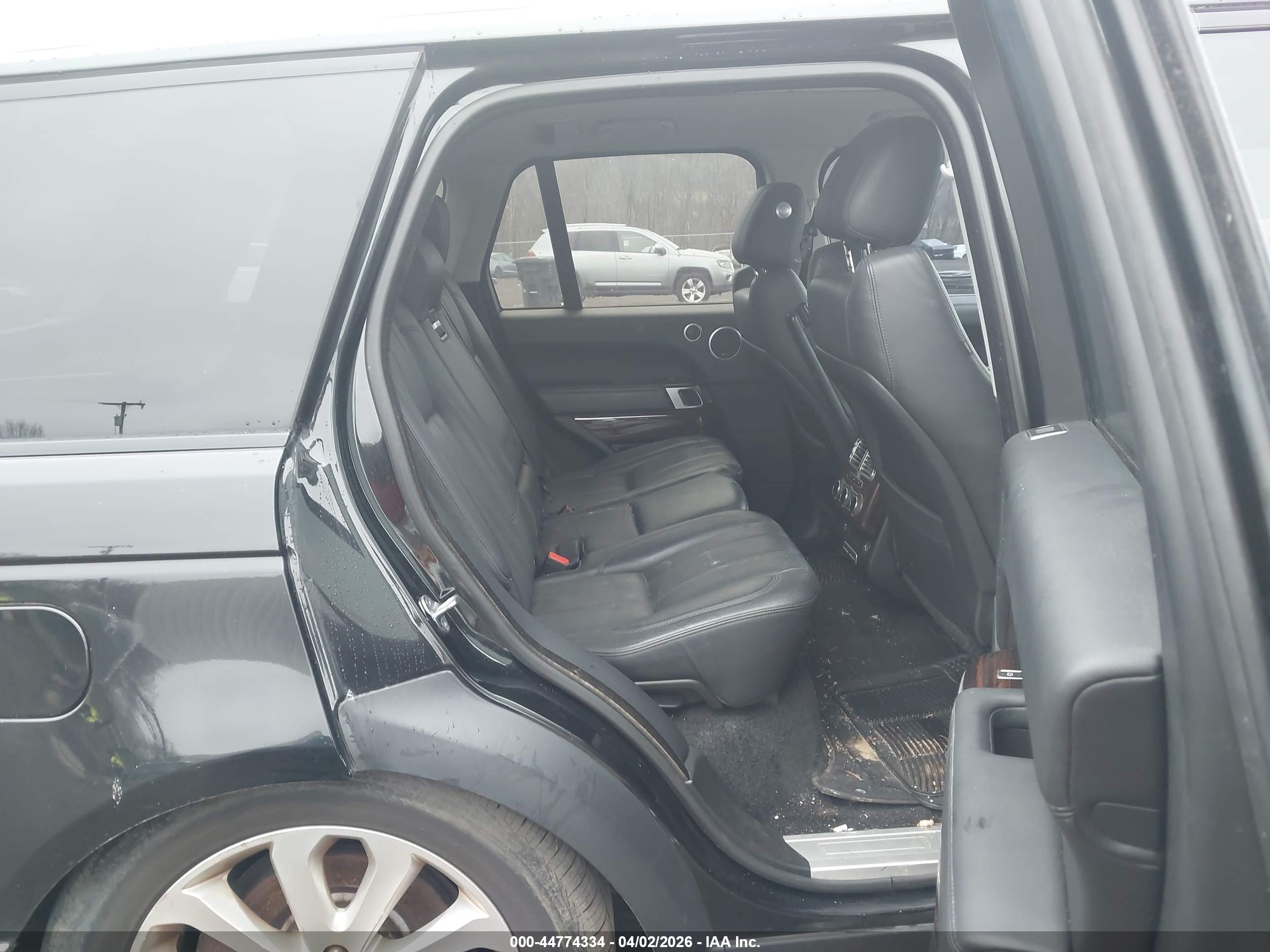 LAND ROVER image 8
