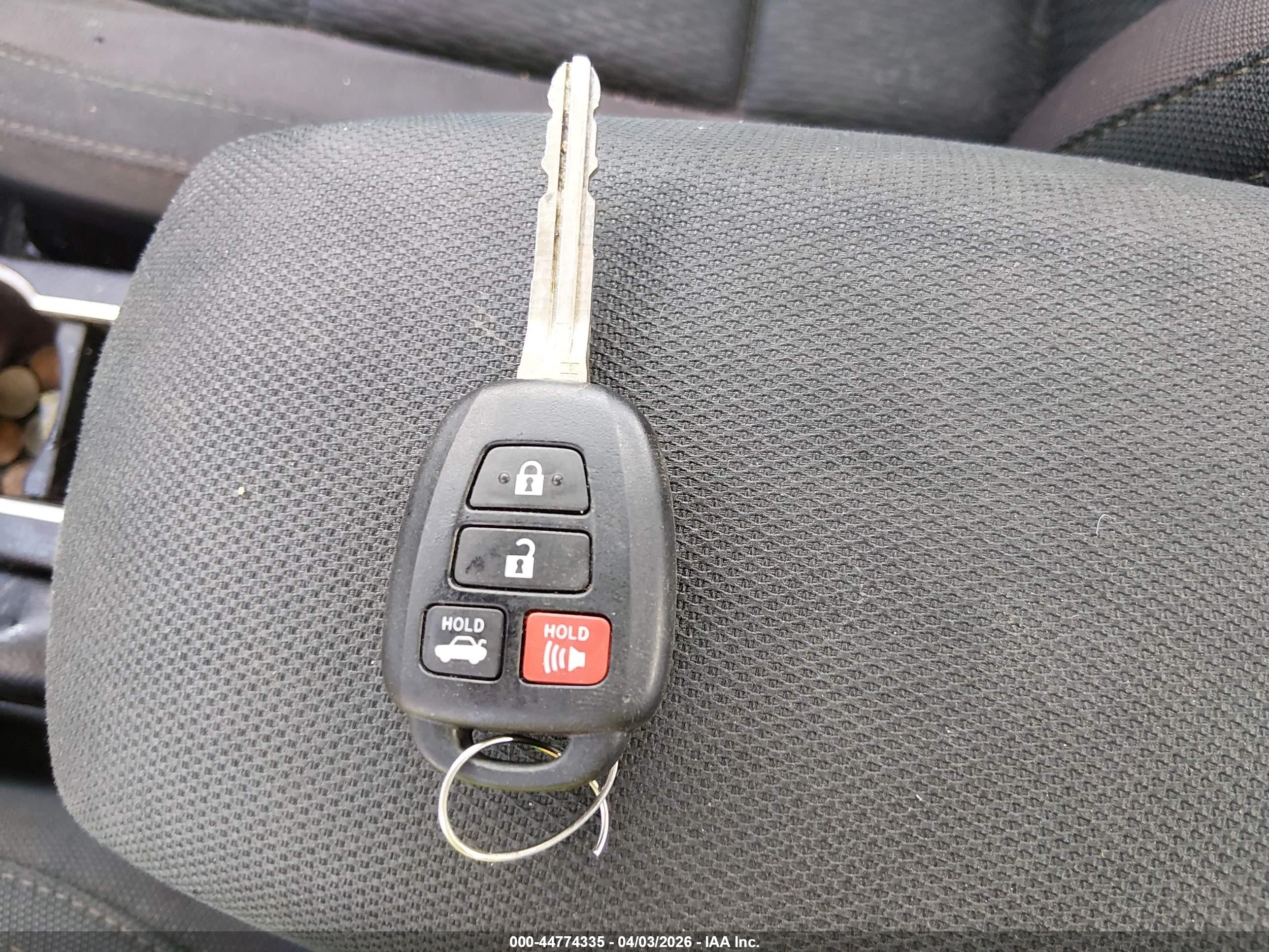TOYOTA COROLLA image 11