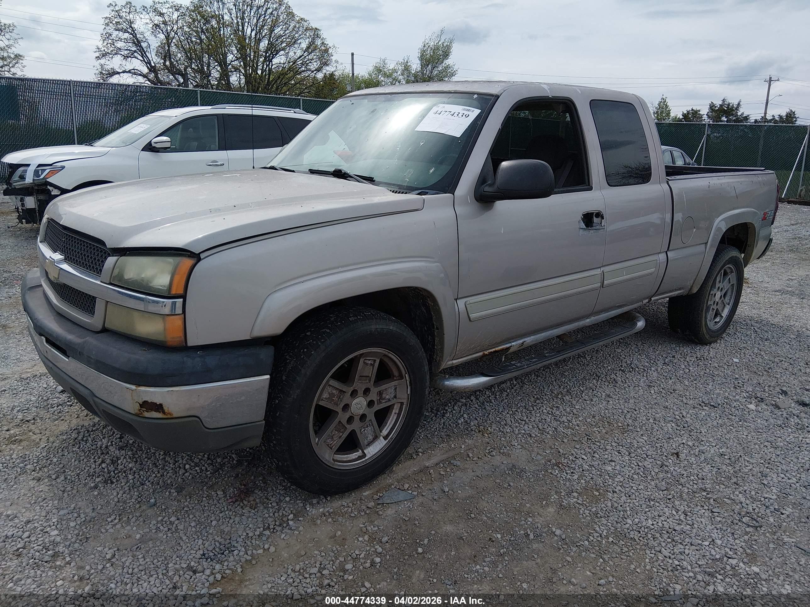 CHEVROLET SILVERADO image 2