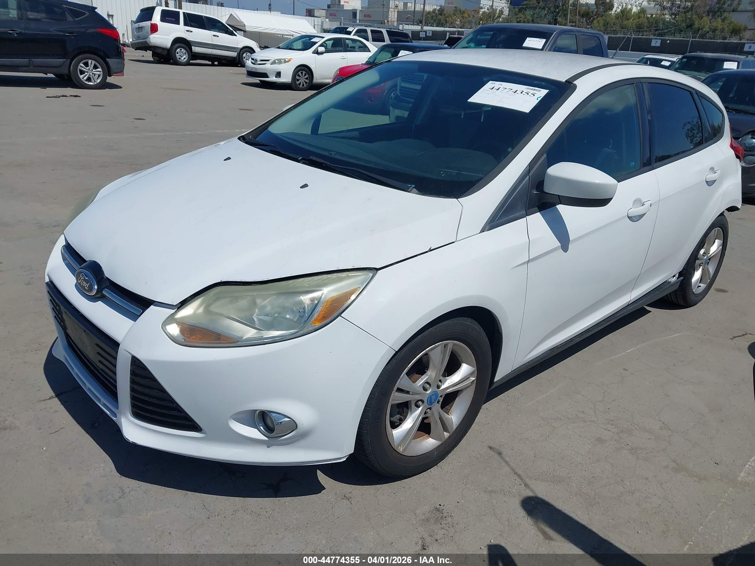 FORD FOCUS image 2
