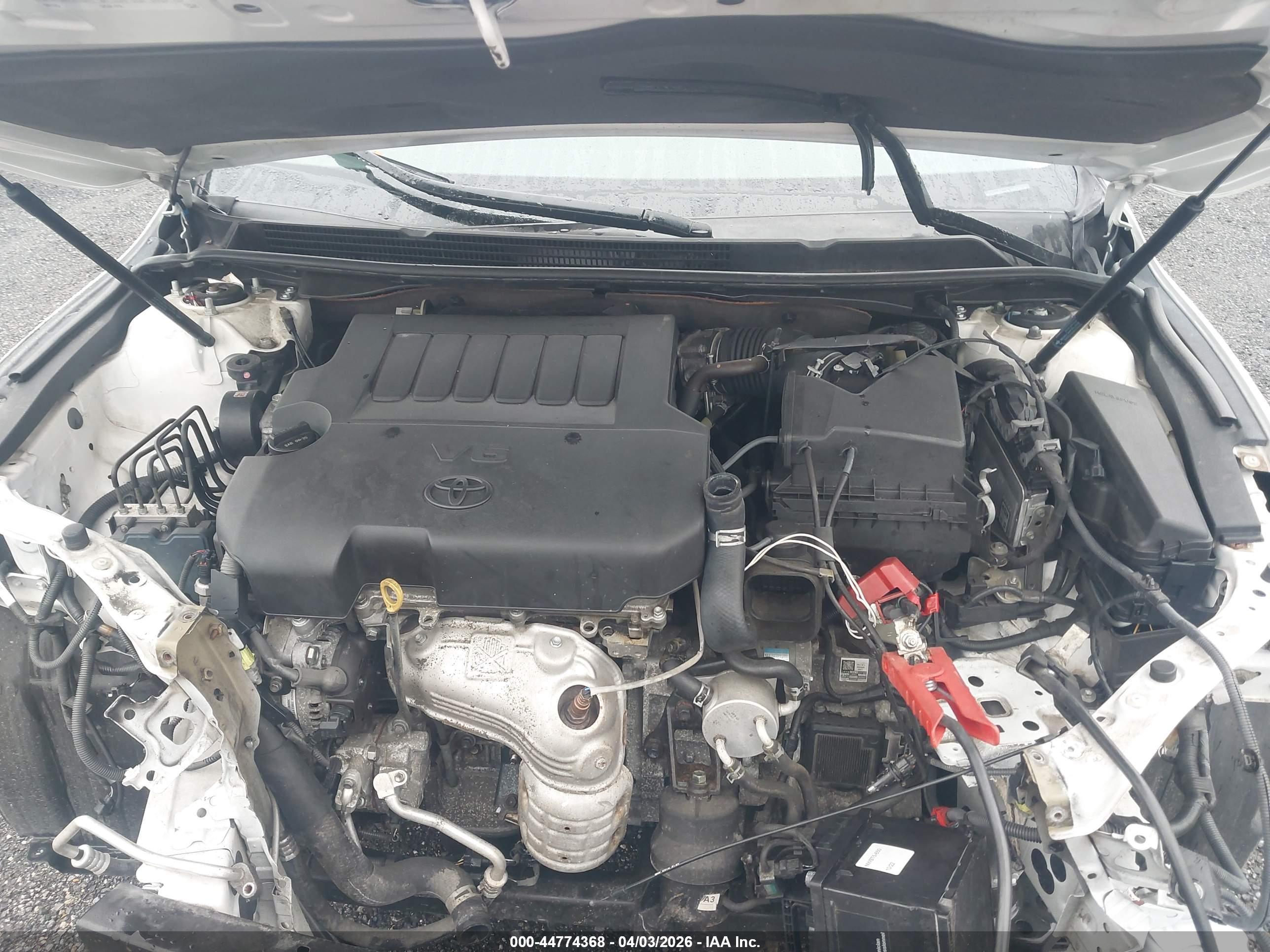 TOYOTA AVALON image 10