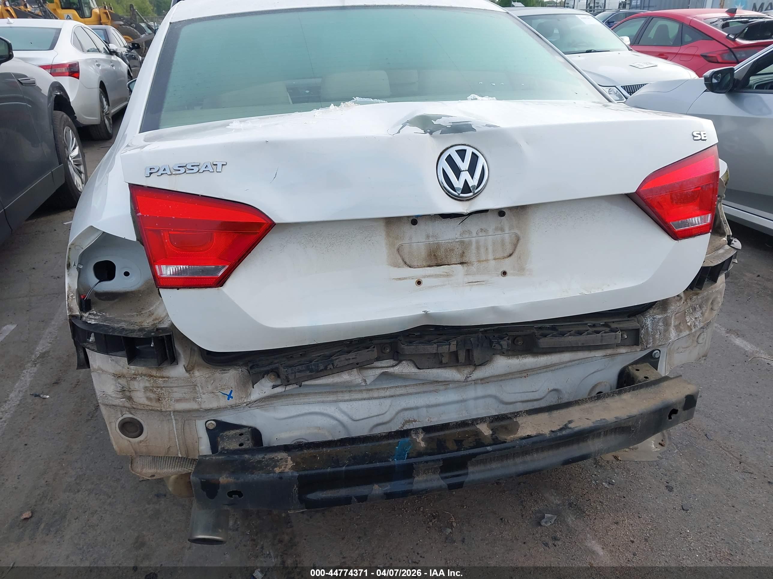 VOLKSWAGEN PASSAT image 6