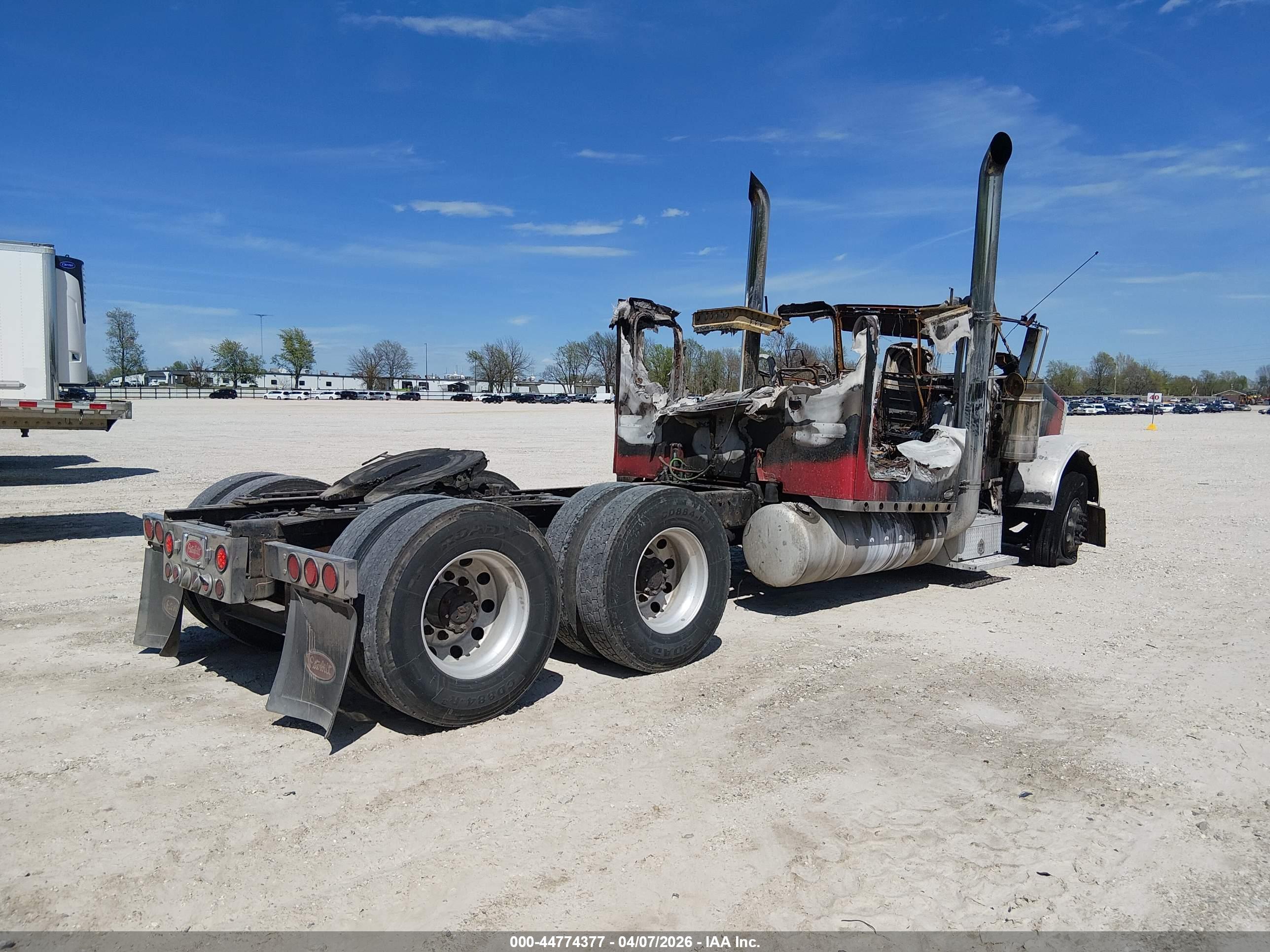 PETERBILT 379 image 3