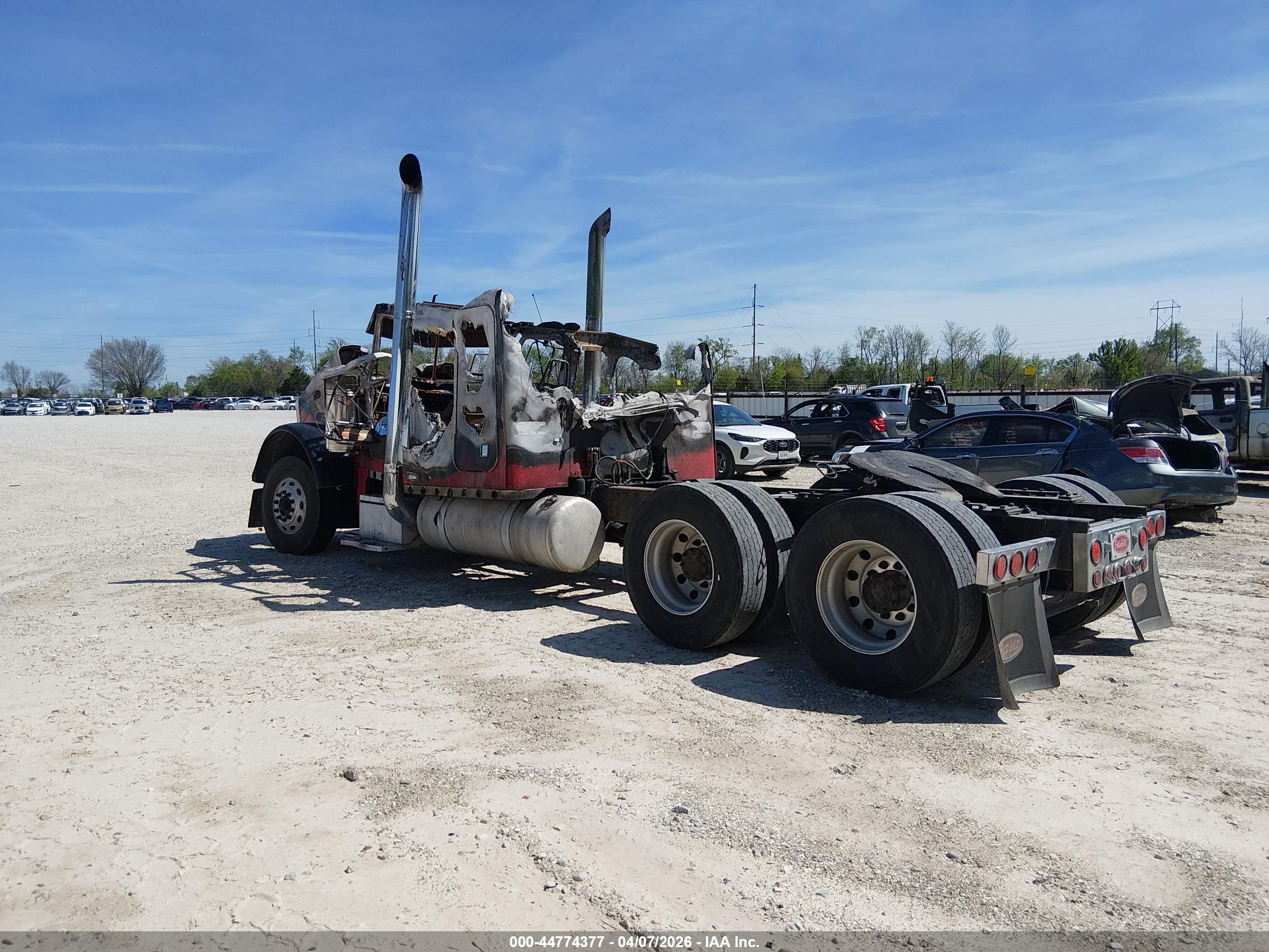 PETERBILT 379 image 4