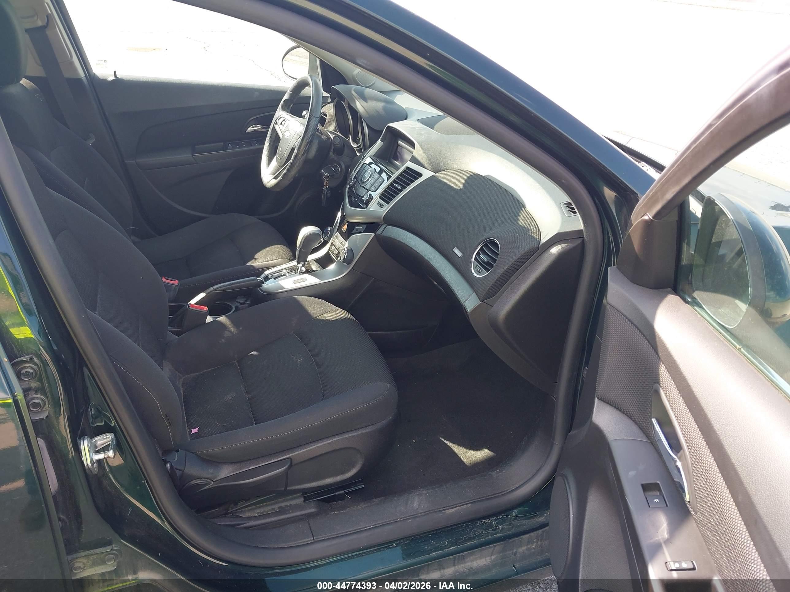 CHEVROLET CRUZE image 5