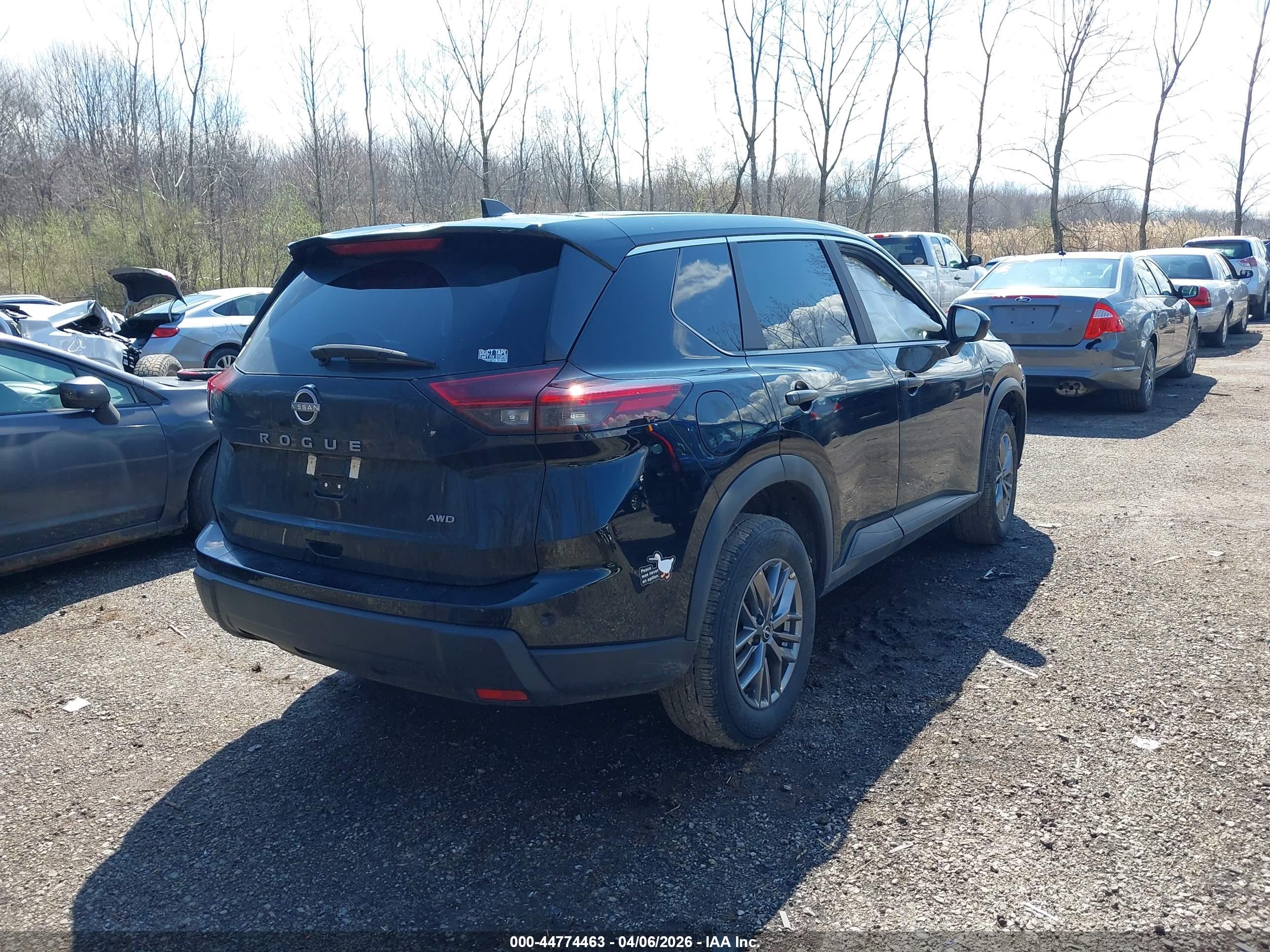 NISSAN ROGUE image 4