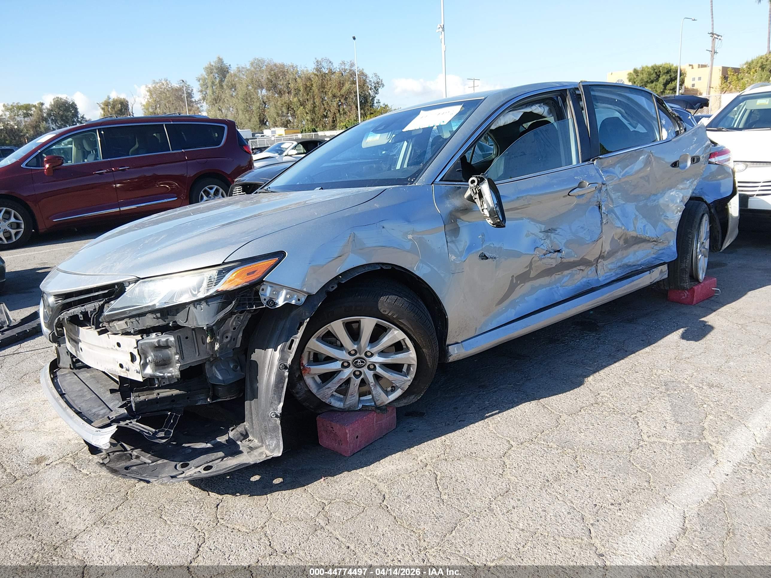 TOYOTA CAMRY image 6