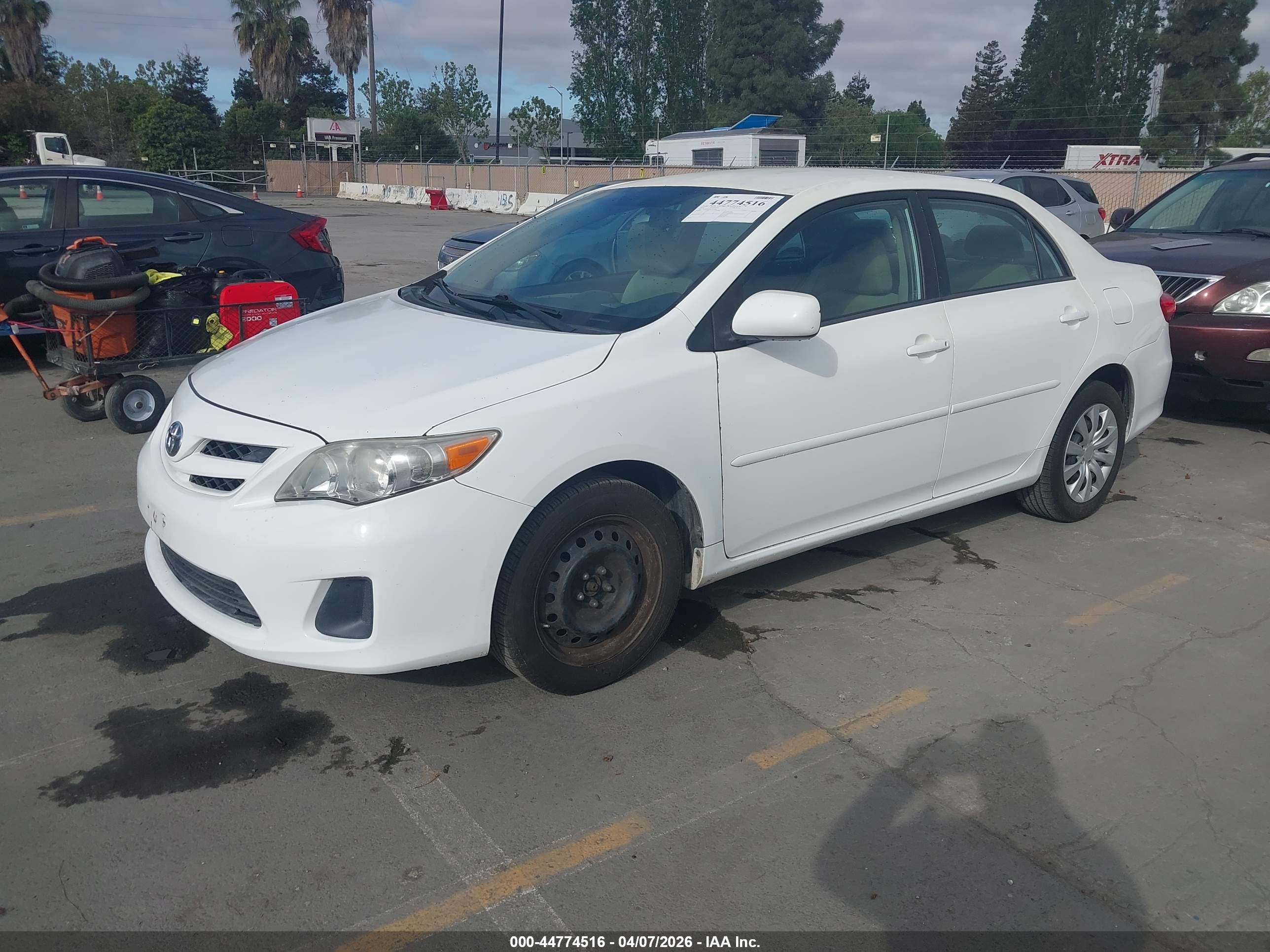 TOYOTA COROLLA image 2