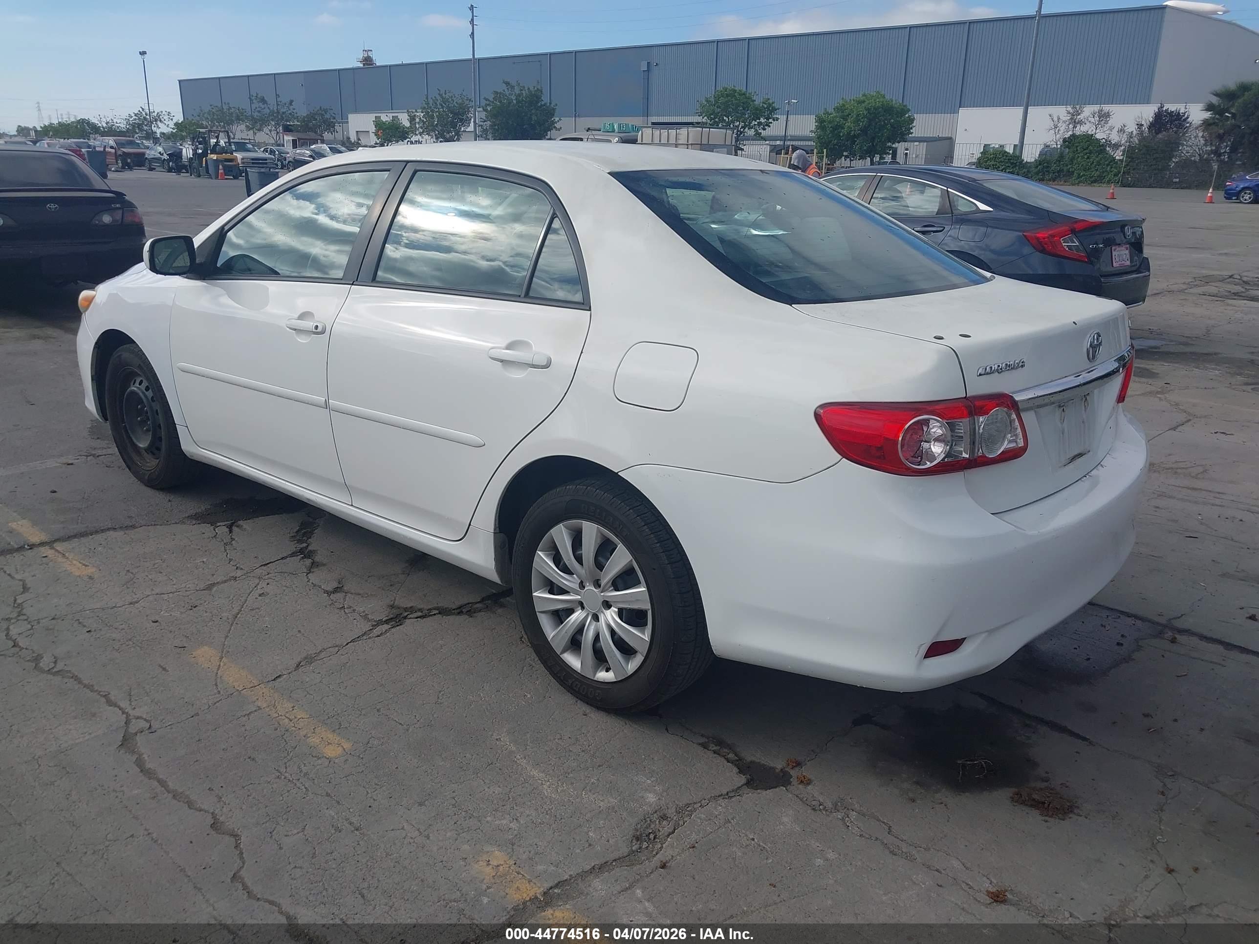 TOYOTA COROLLA image 3