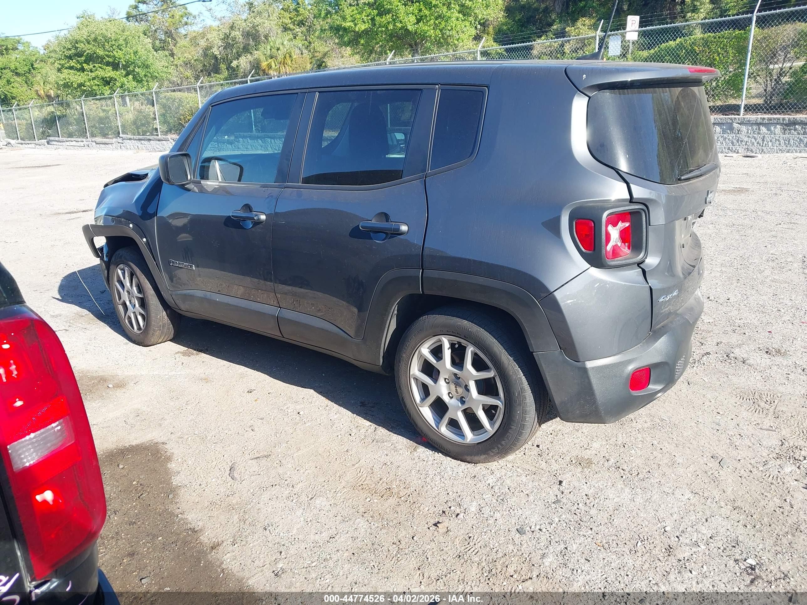 JEEP RENEGADE image 3