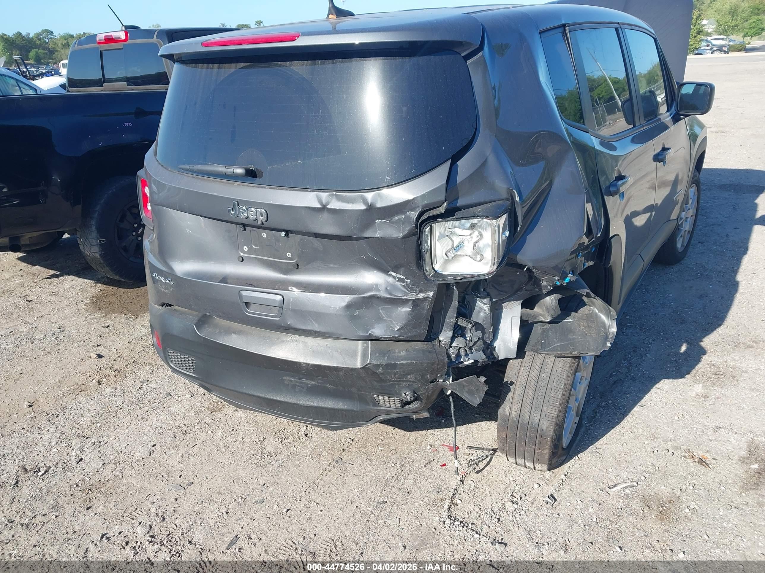 JEEP RENEGADE image 6