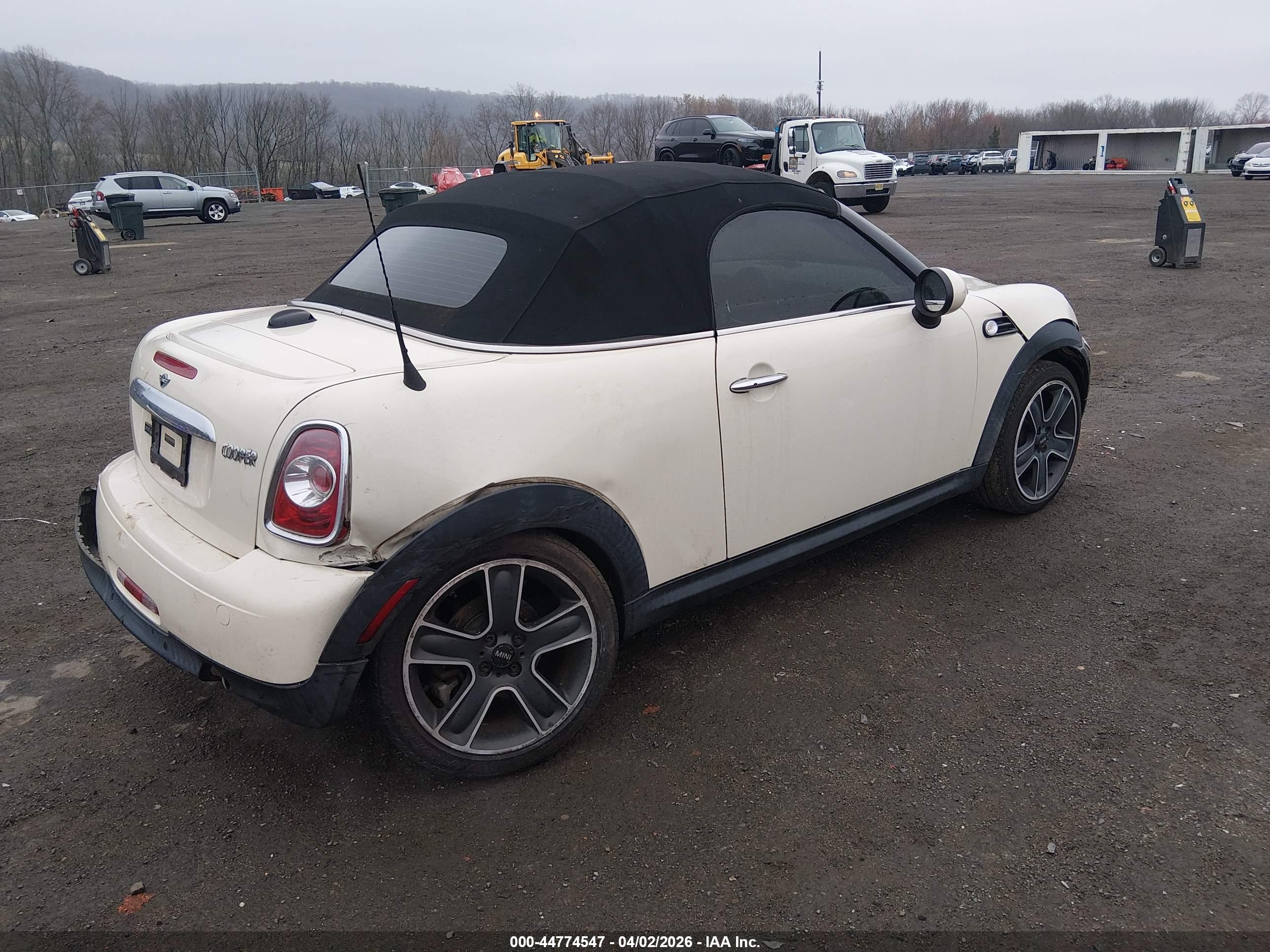 MINI COOPER image 4