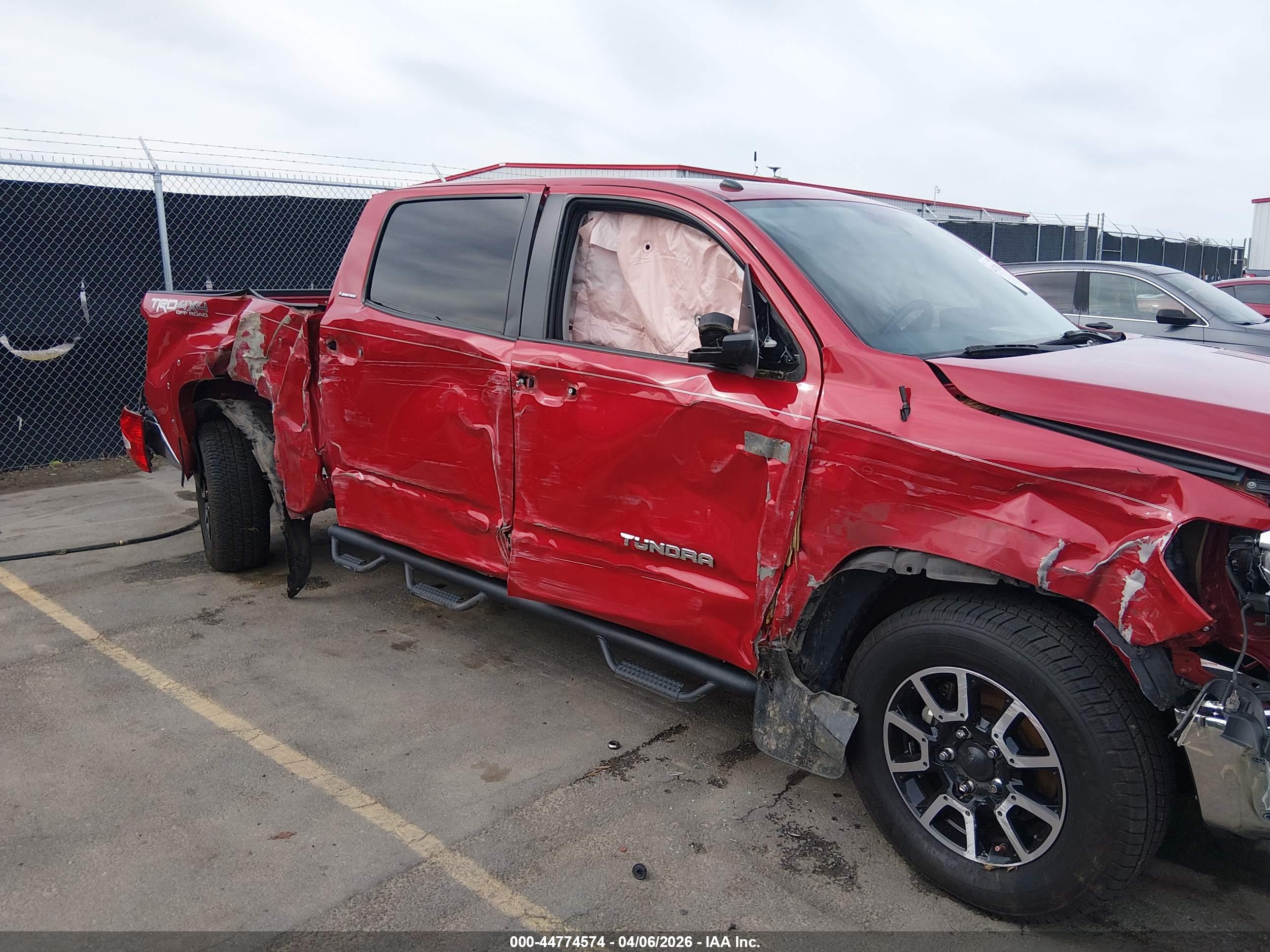 TOYOTA TUNDRA image 6