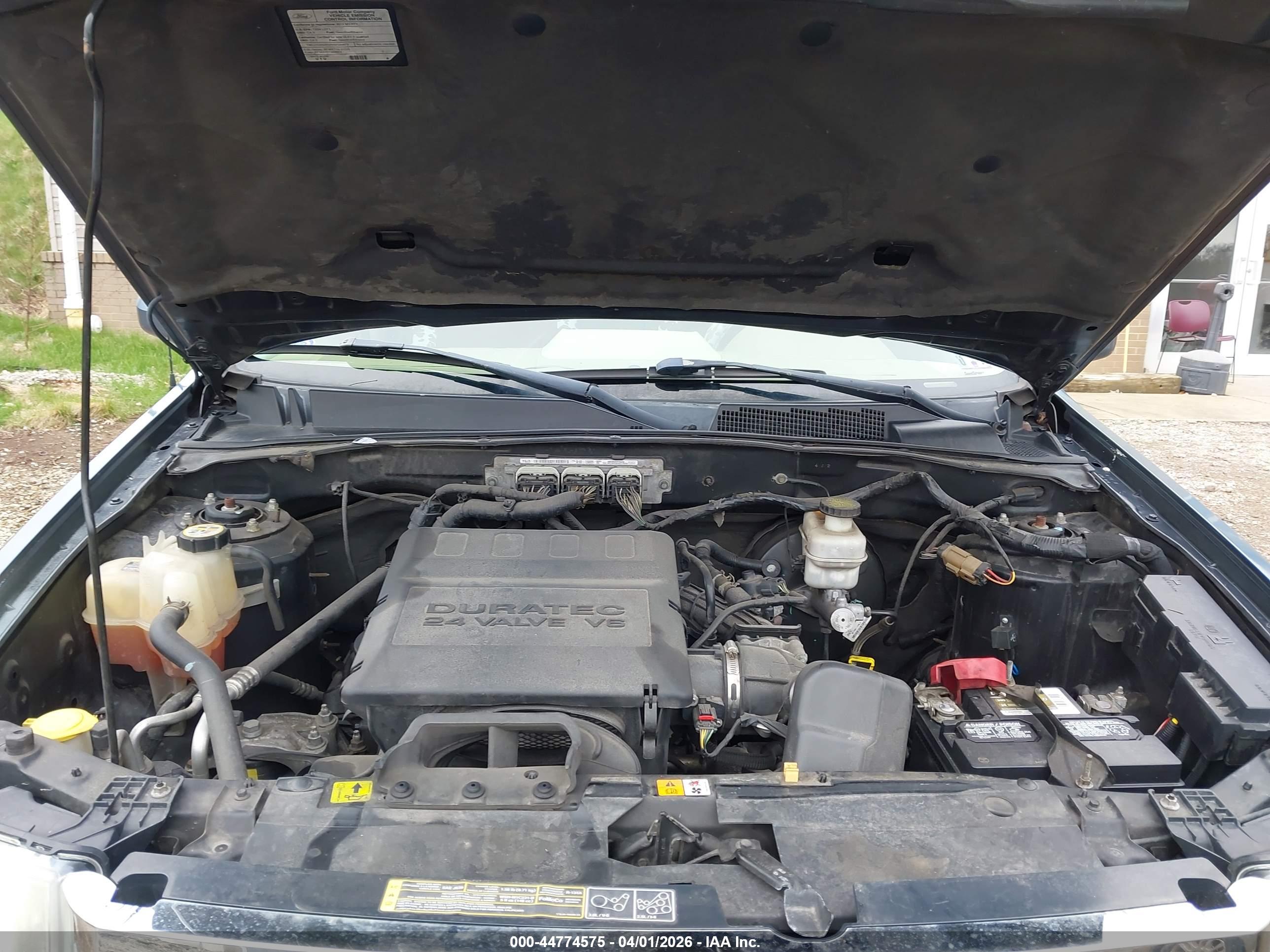 FORD ESCAPE image 10