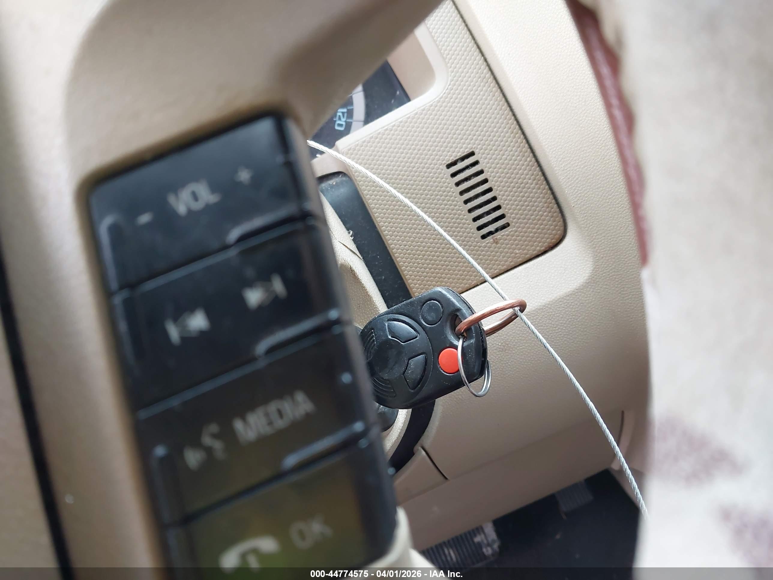FORD ESCAPE image 11